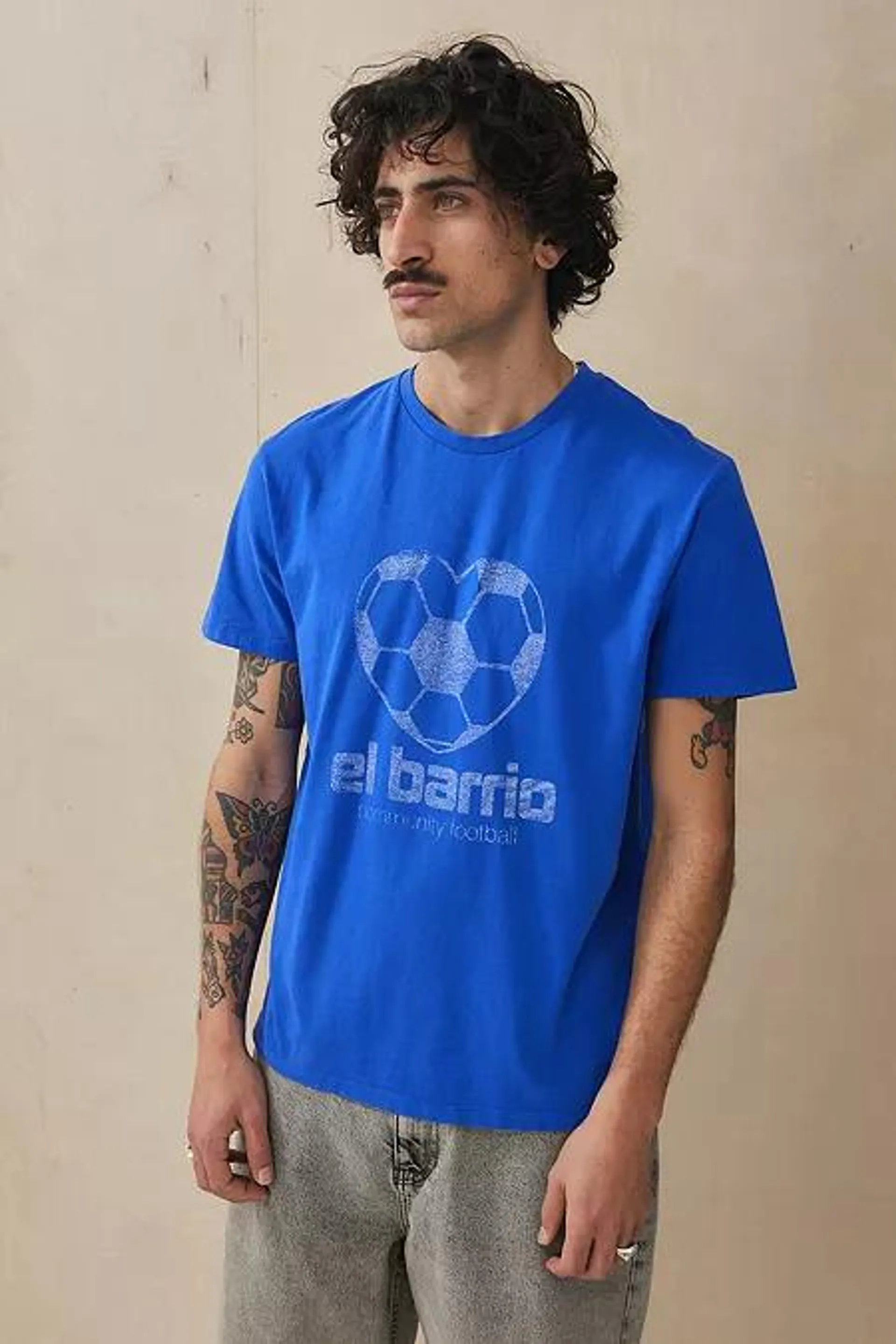 UO - T-shirt El Barrio Colbalt