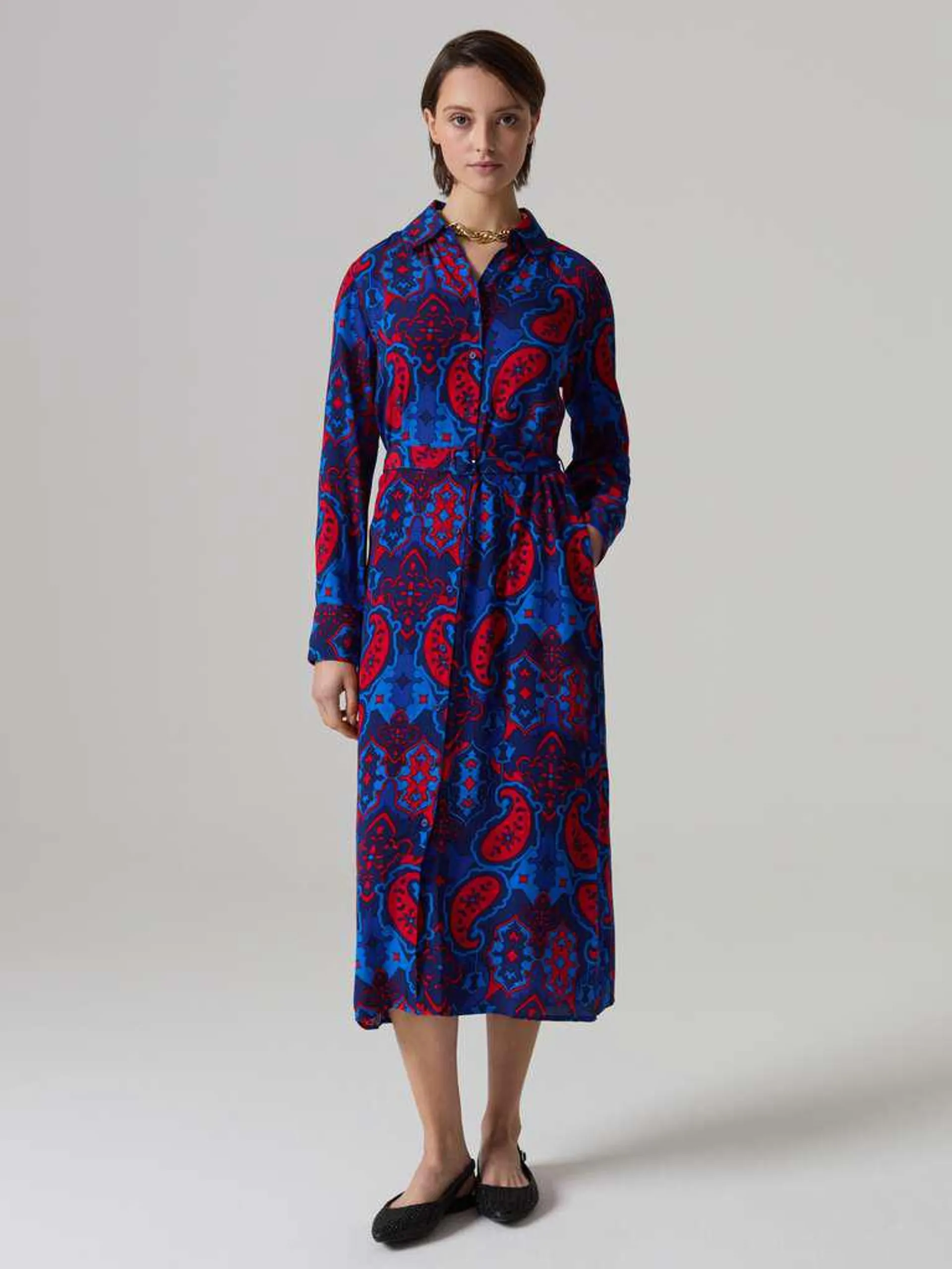 Blue/Red Long shirt dress with paisley print