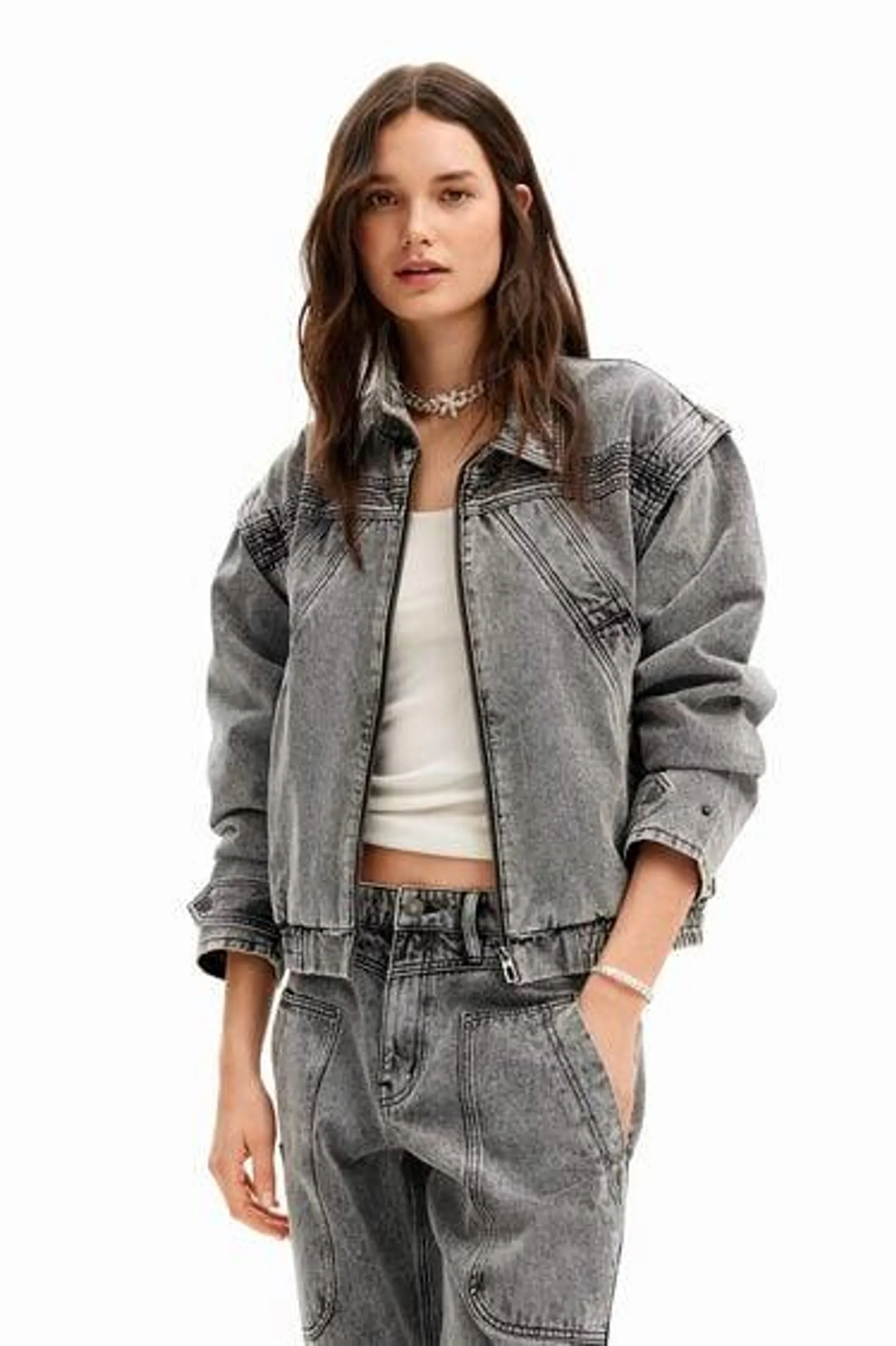 Denim detachable sleeve jacket