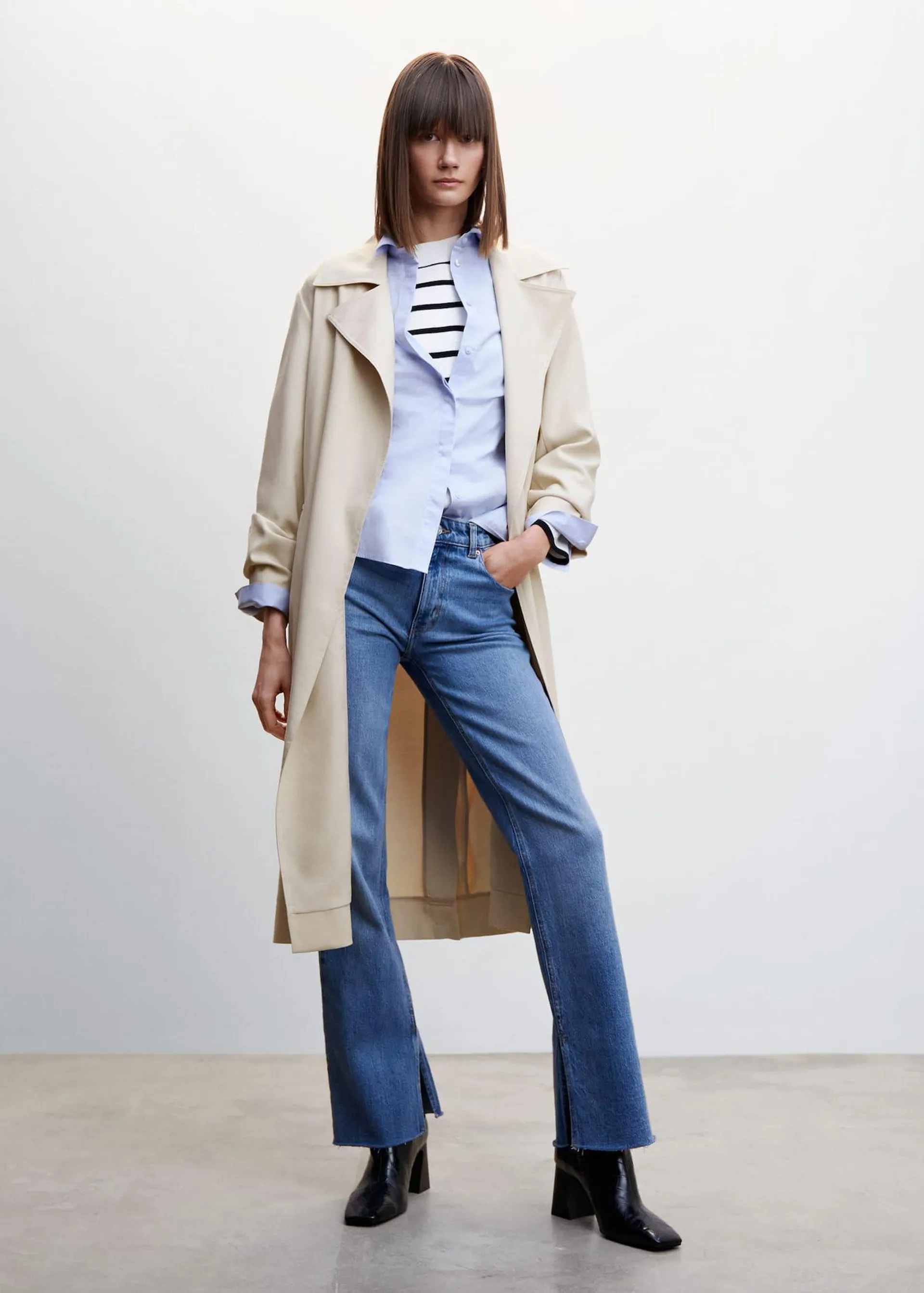 Flowy lapel trench