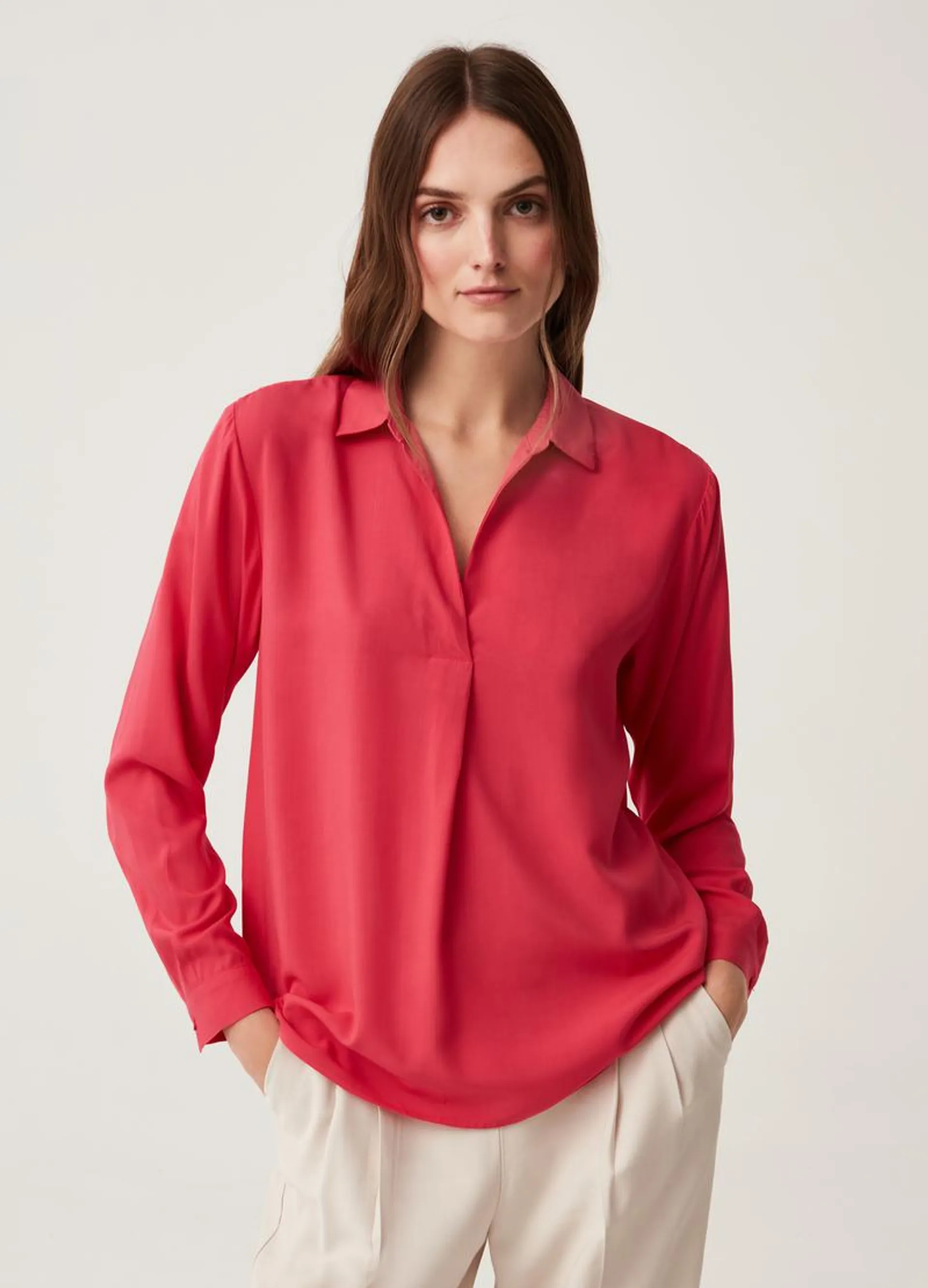 Solid colour viscose blouse