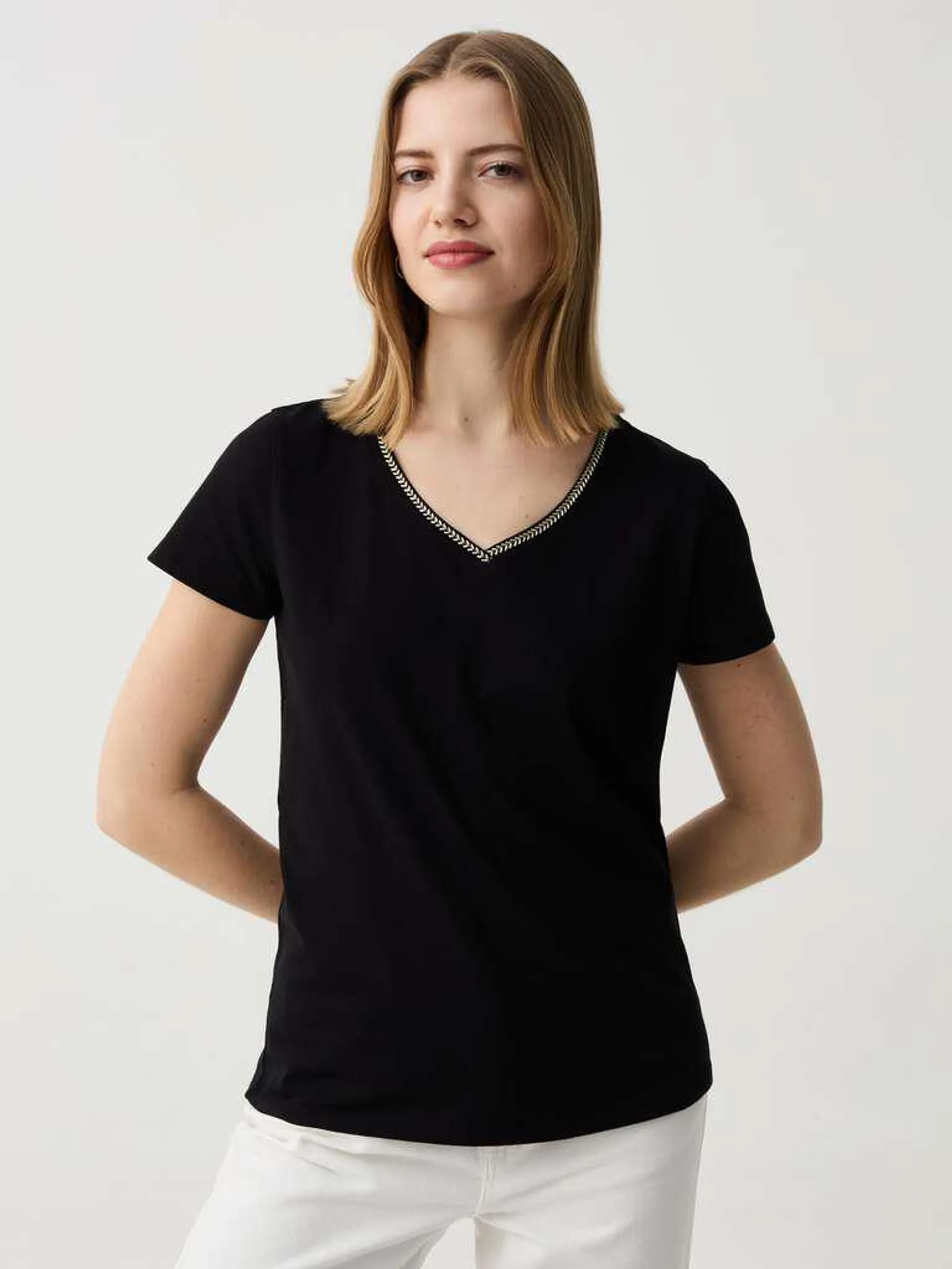 Black T-shirt with V neck and lurex embroidery