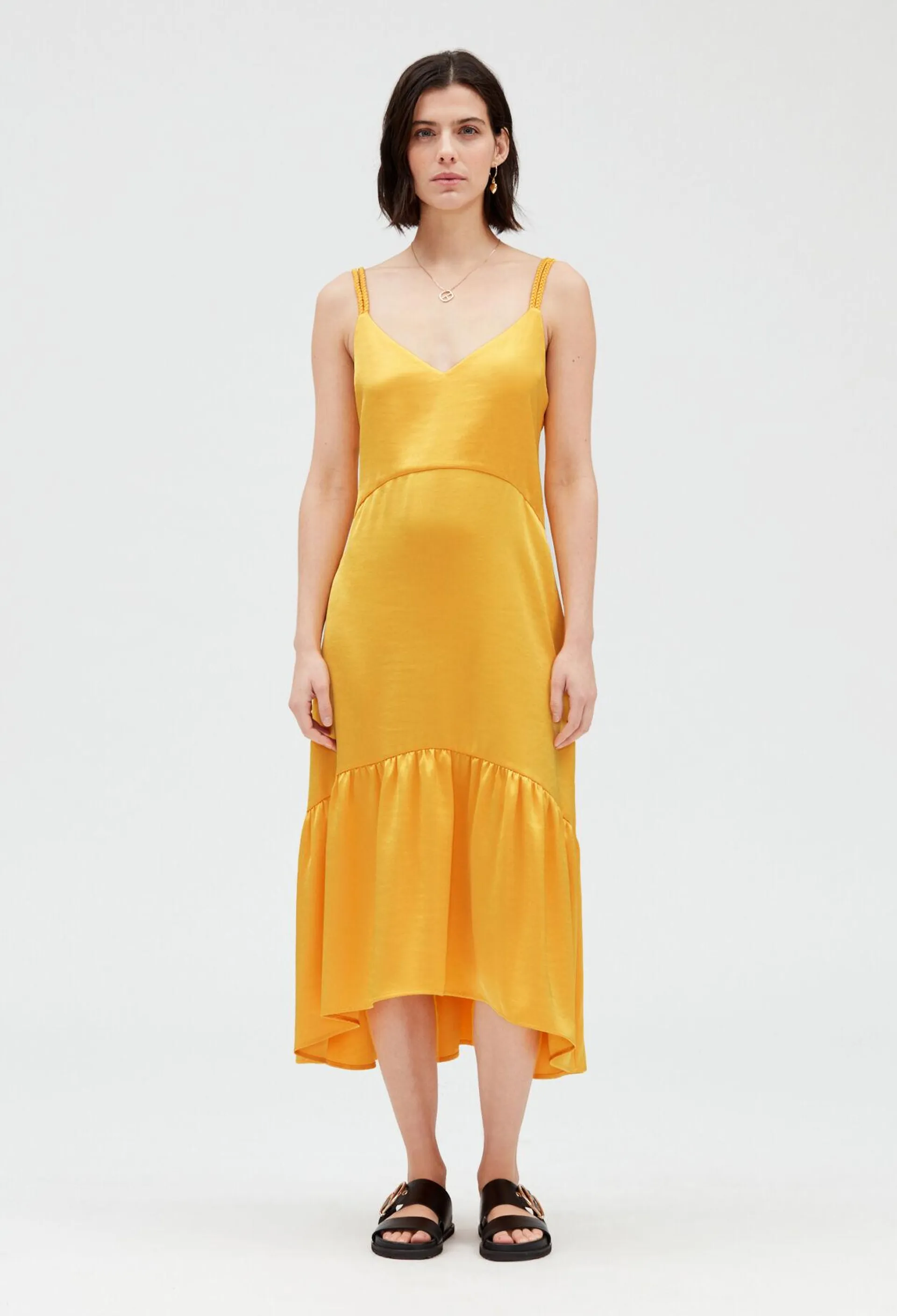 Robe midi satinée jaune