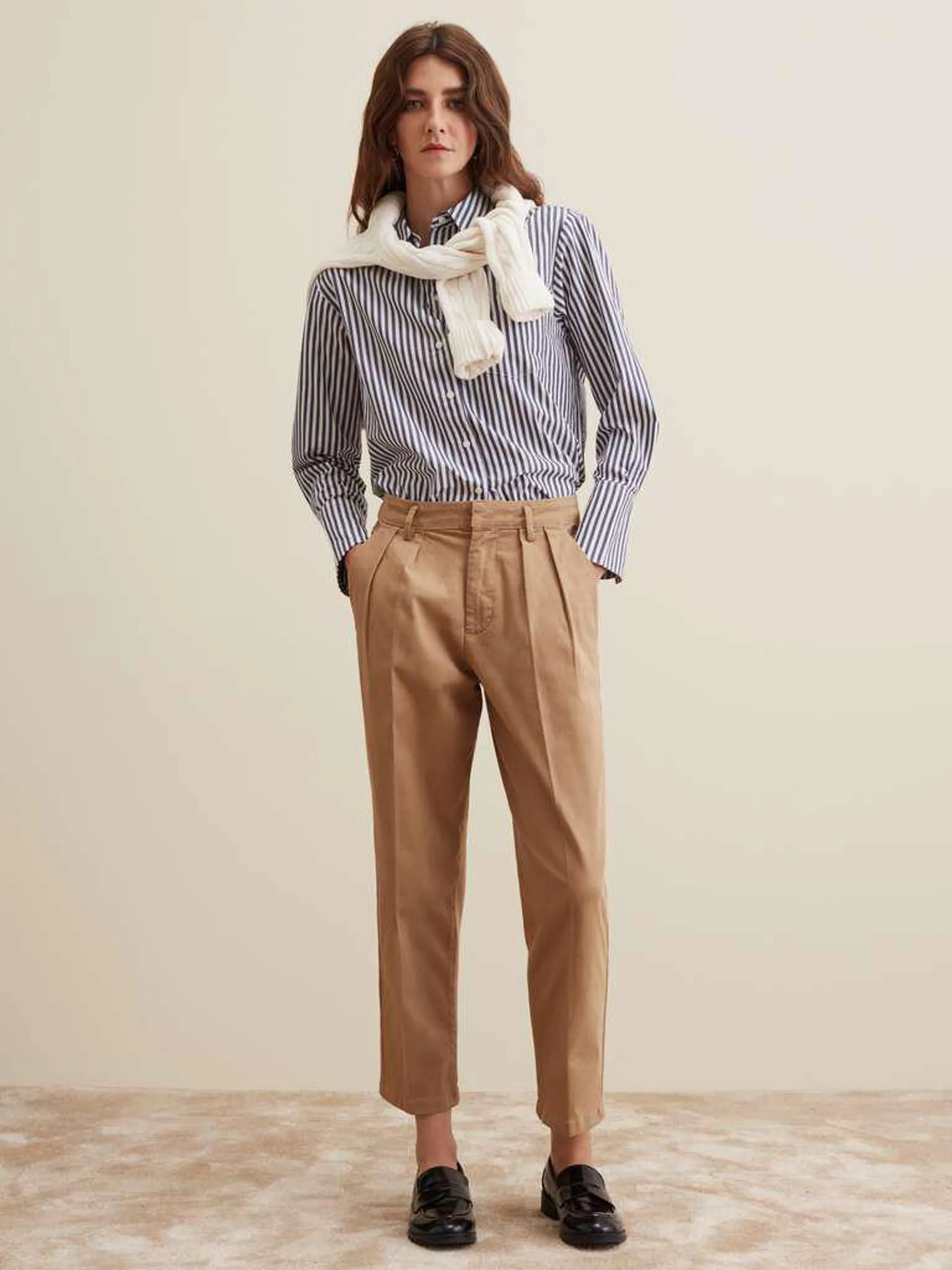 Beige Cropped chino trousers with darts