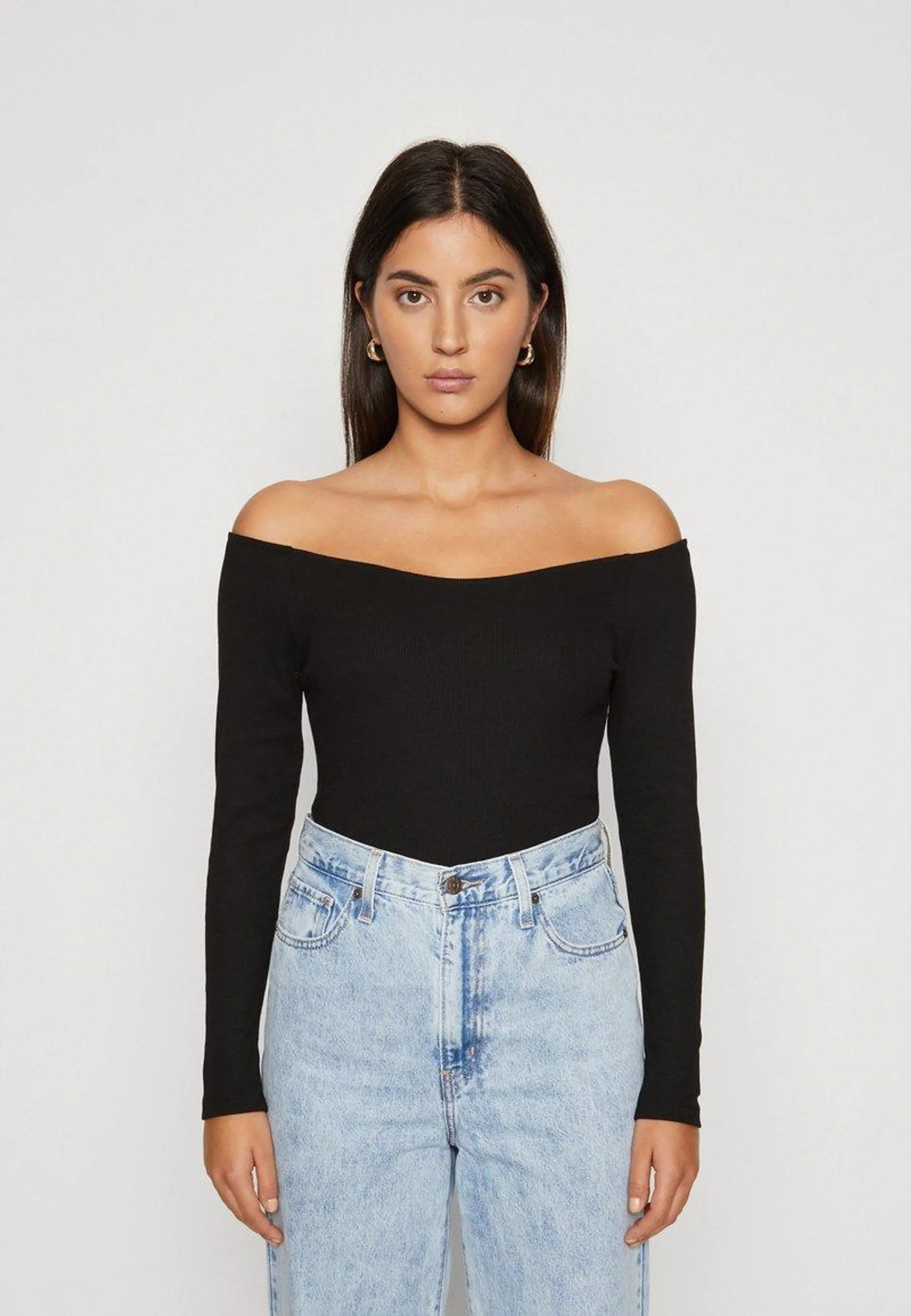 ONLCARI OFF SHOULDER - T-shirt à manches longues - black