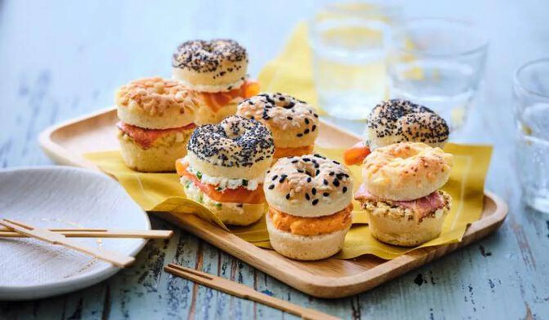 12 mini-bagels