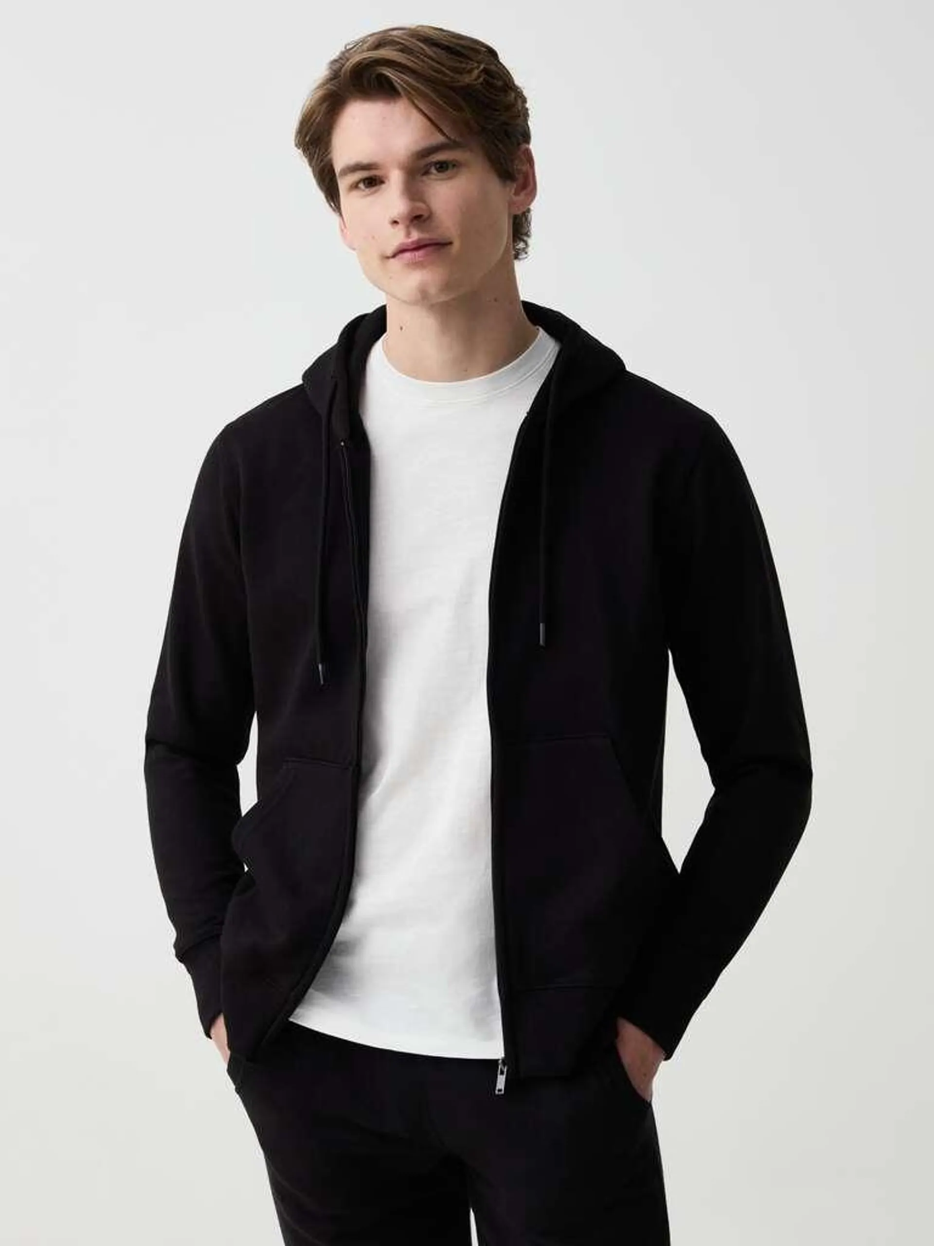 Black Full-zip plush hoodie