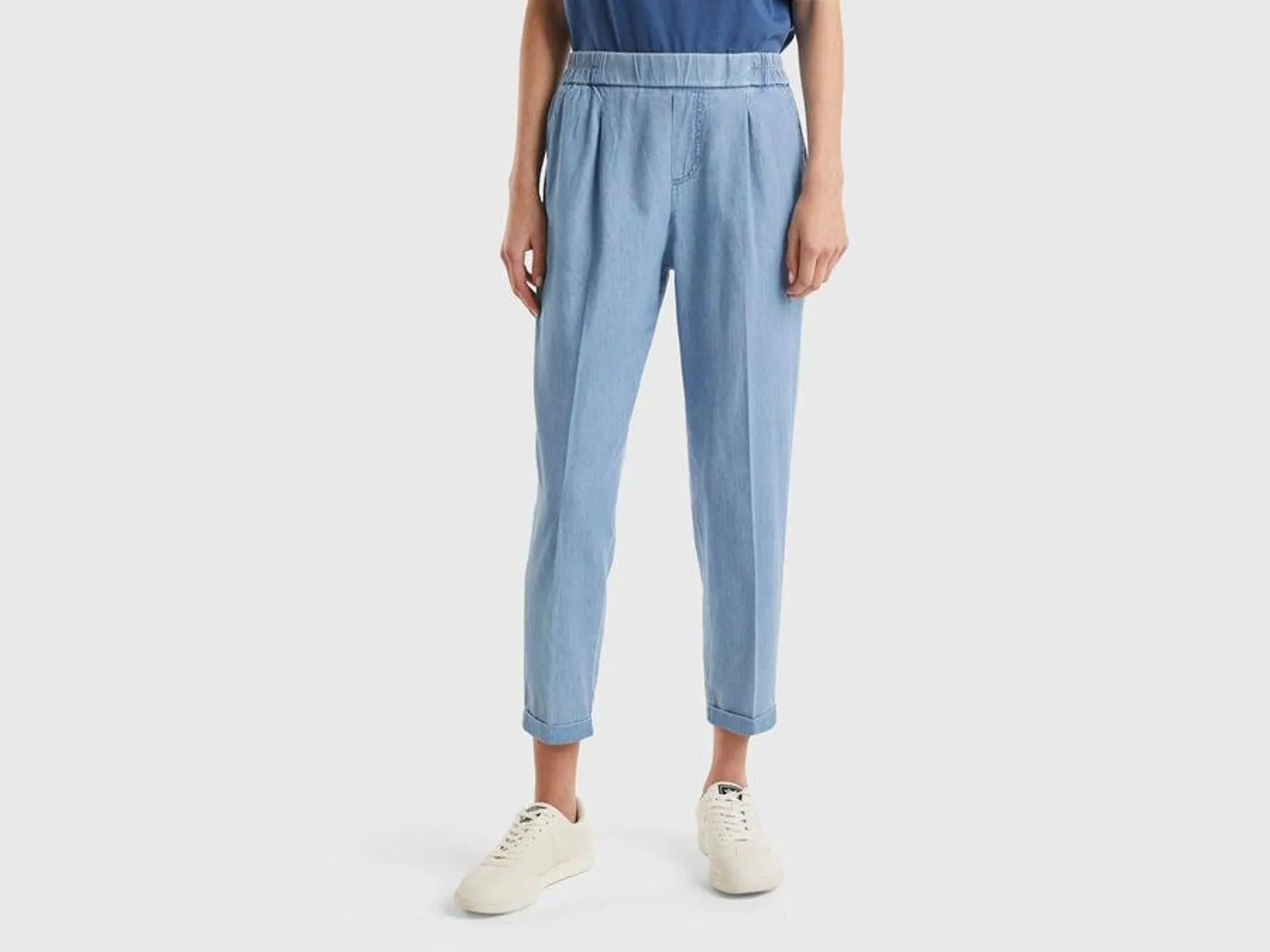 Trousers in chambray