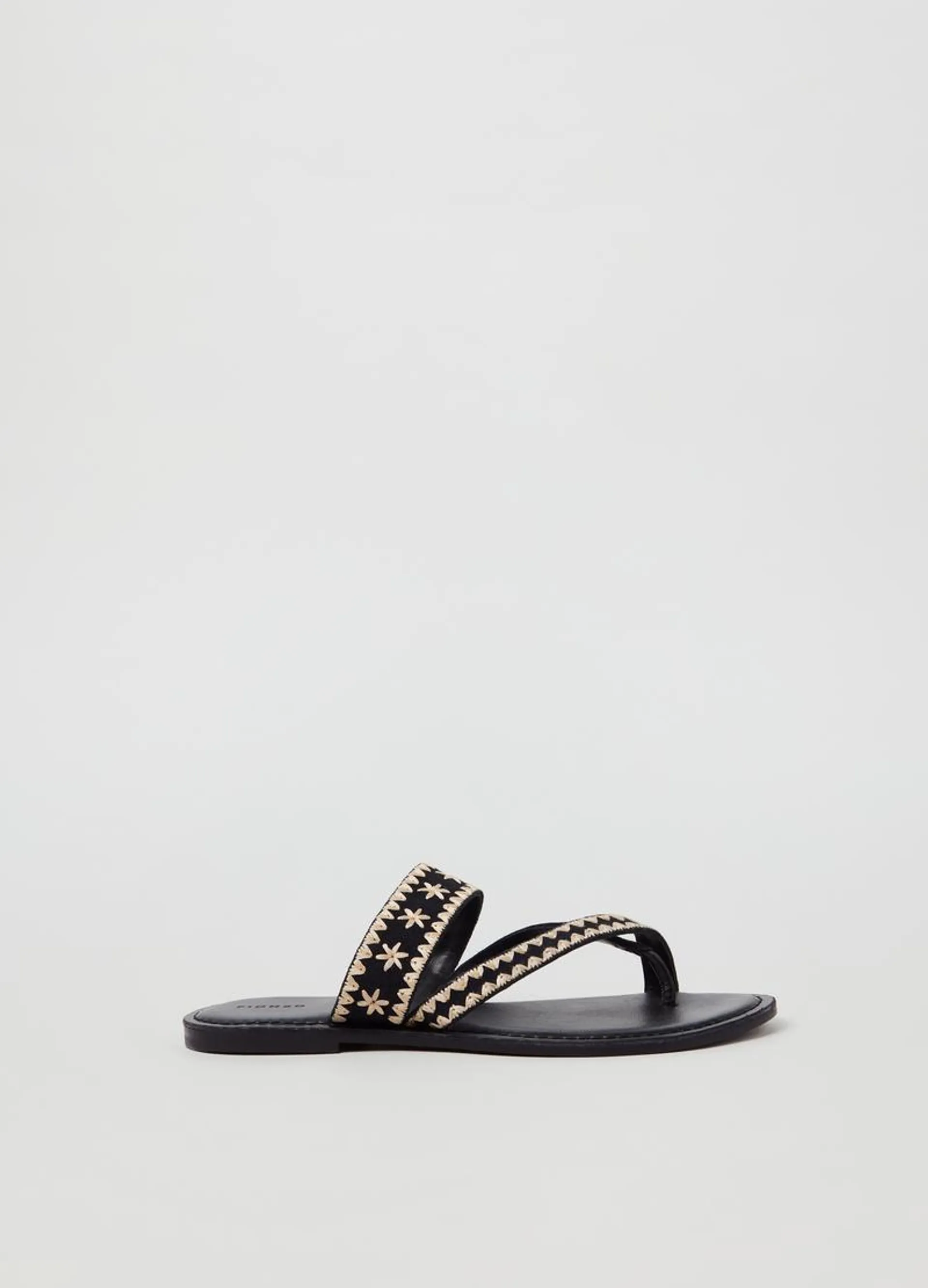 PIOMBO sandal with traditional motif