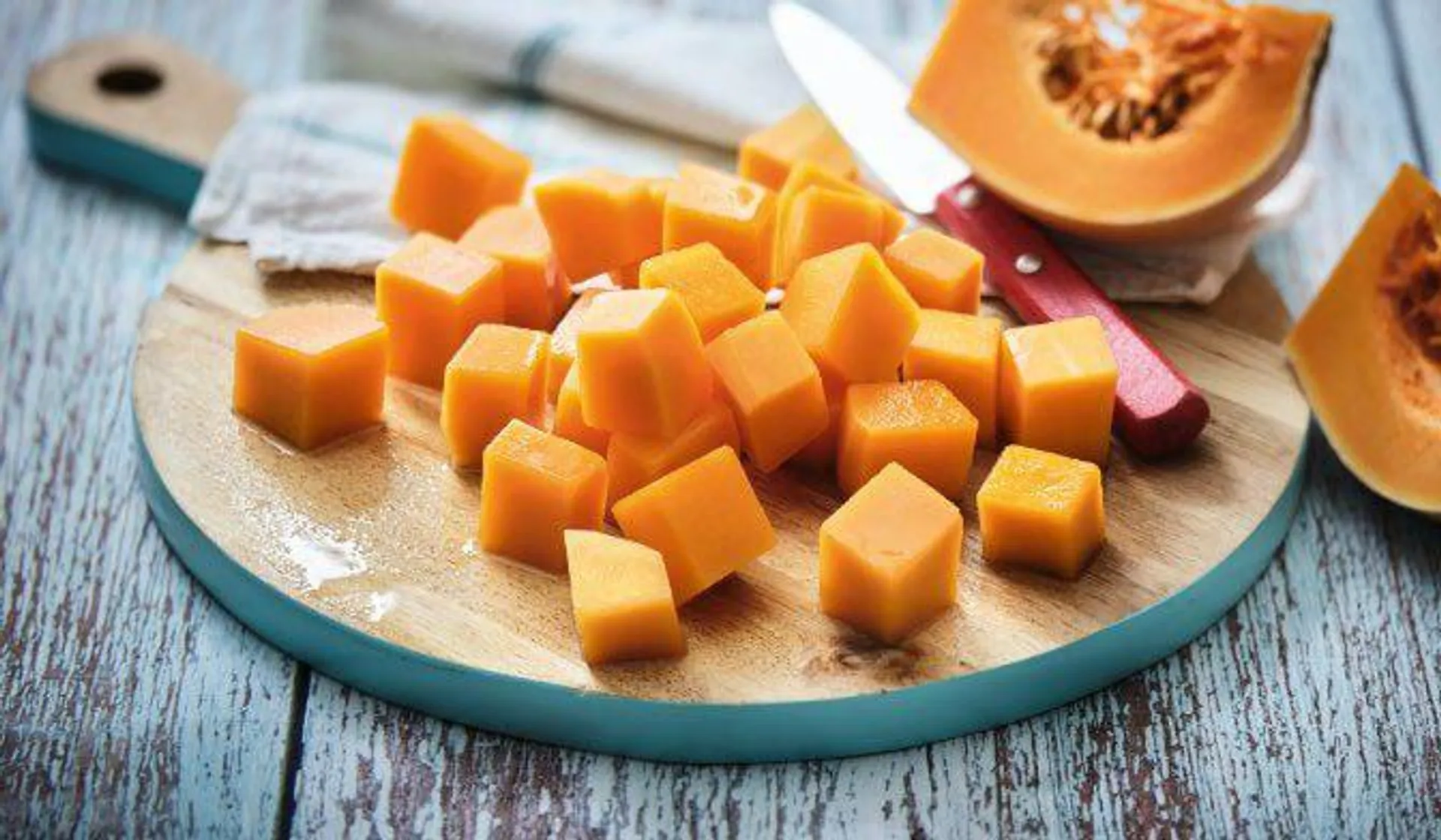 Courge butternut en cubes sans résidu de pesticide