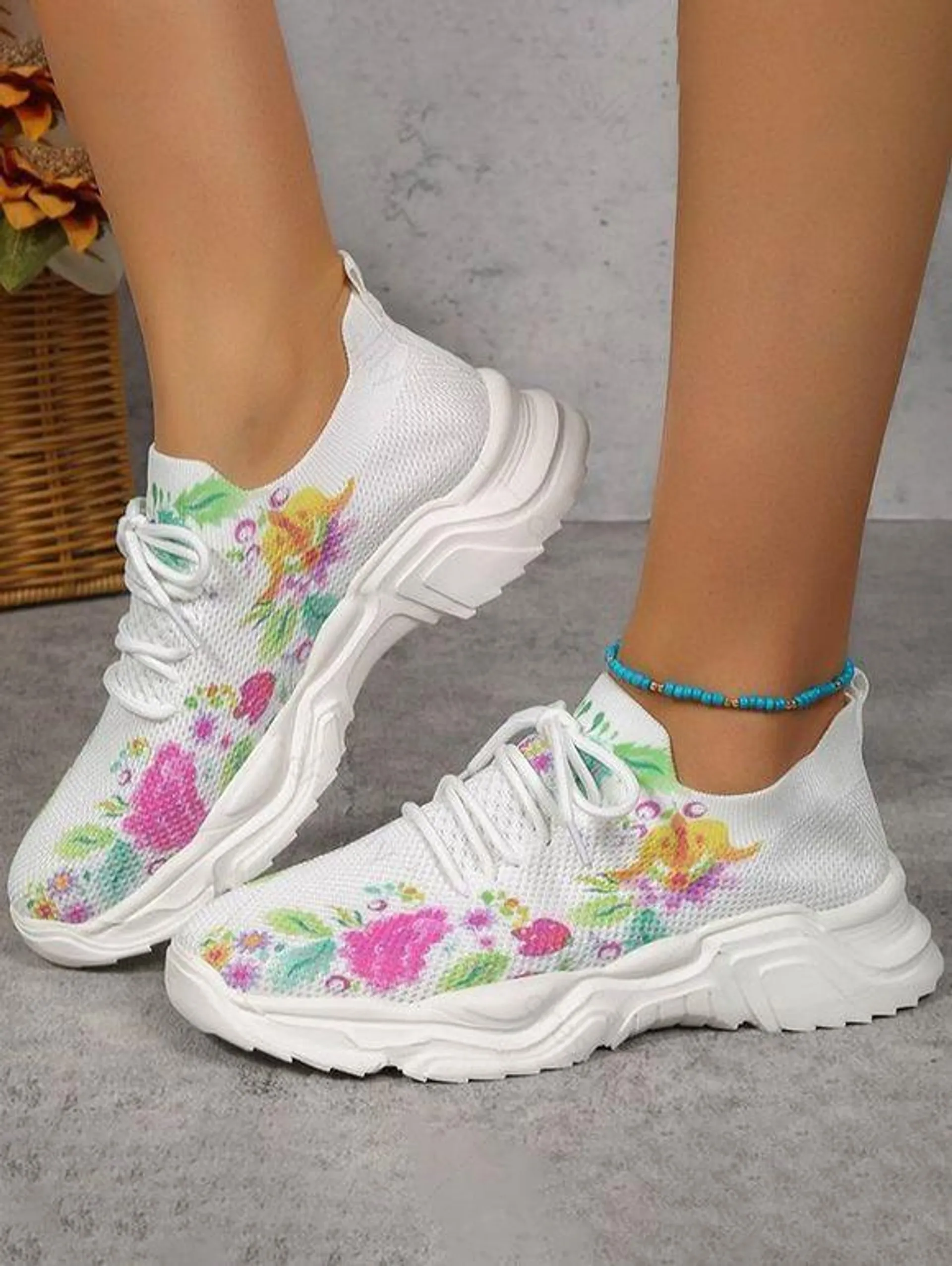 Floral Pattern Lace Up Breathable Sports Shoes