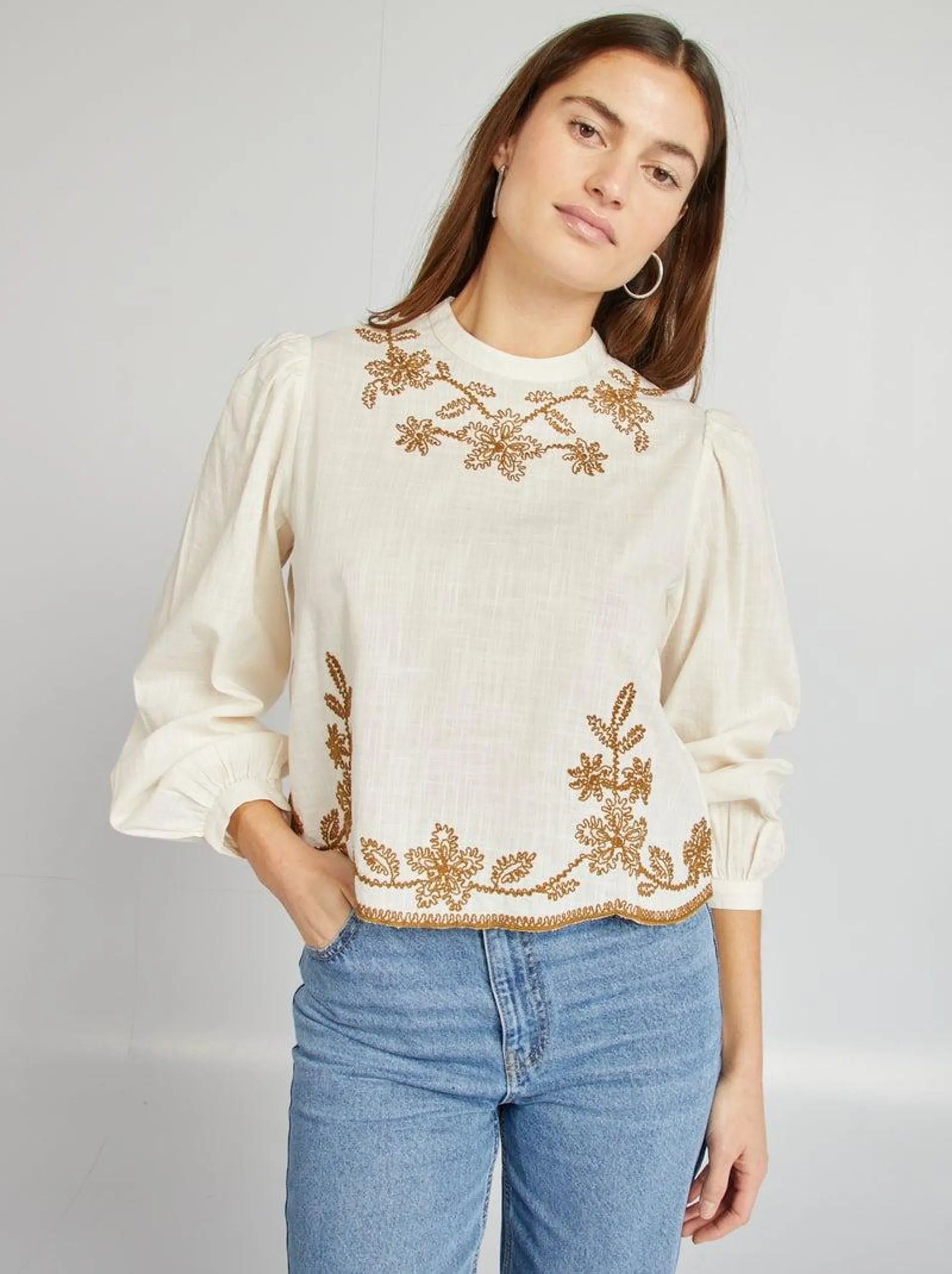 Blouse avec broderies - Beige