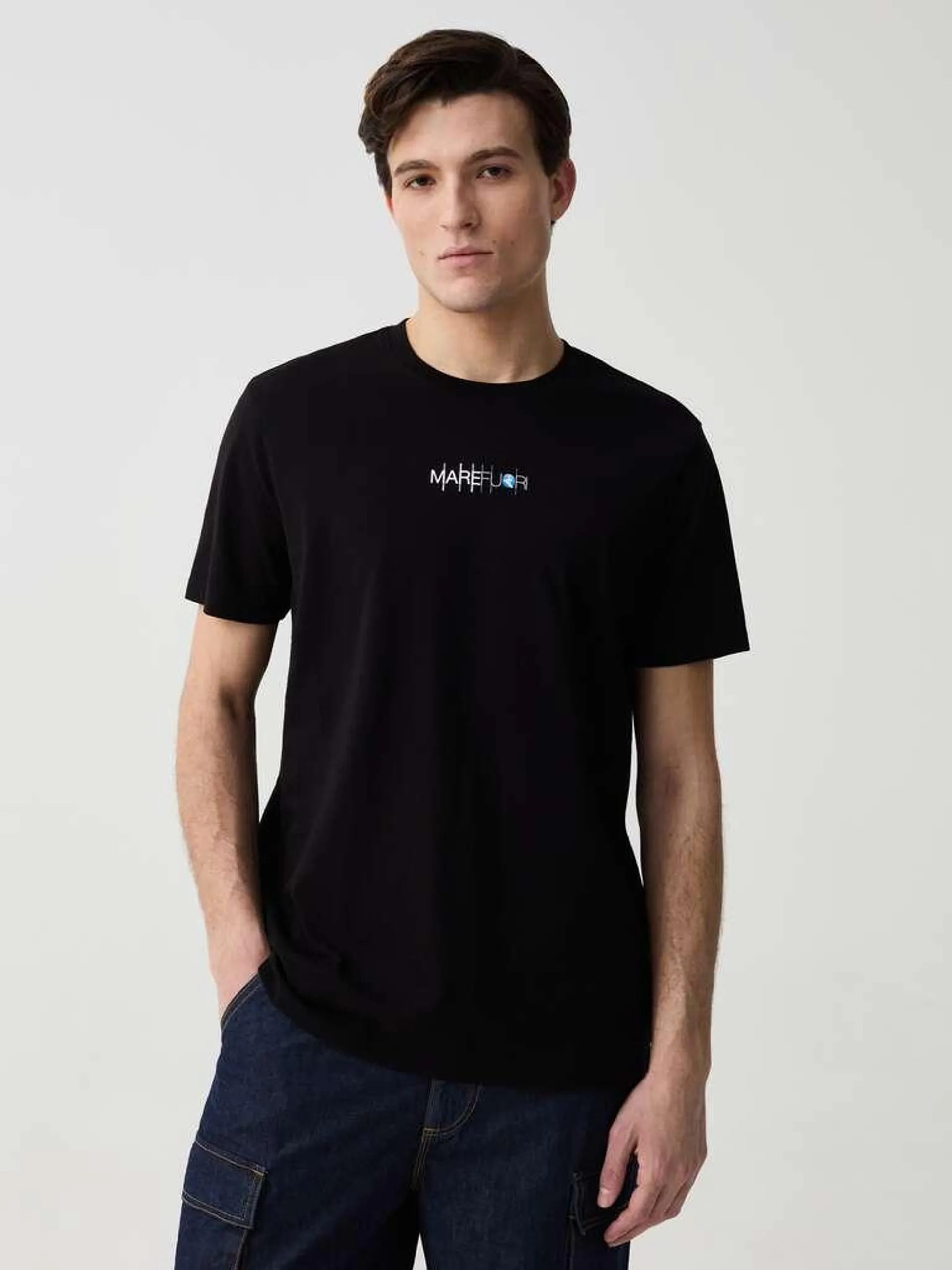 Black THE SEA BEYOND T-shirt with maxi print