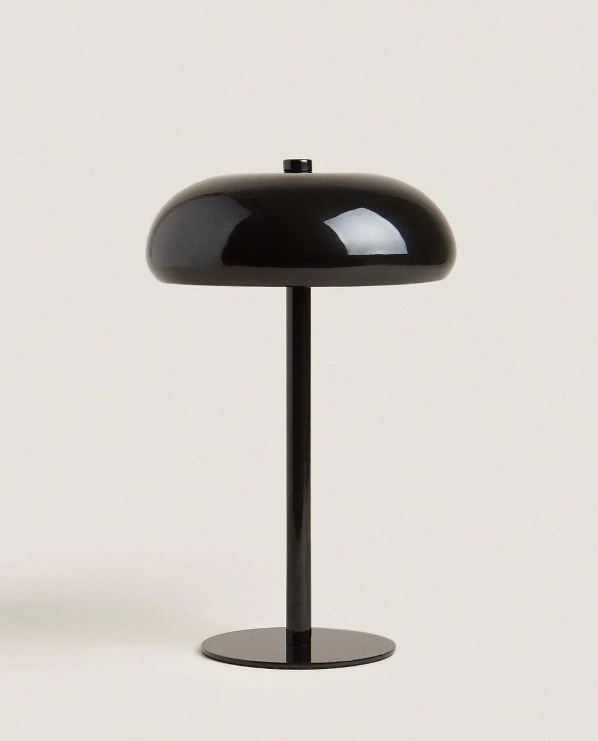 SMALL MONOCHROME TABLE LAMP