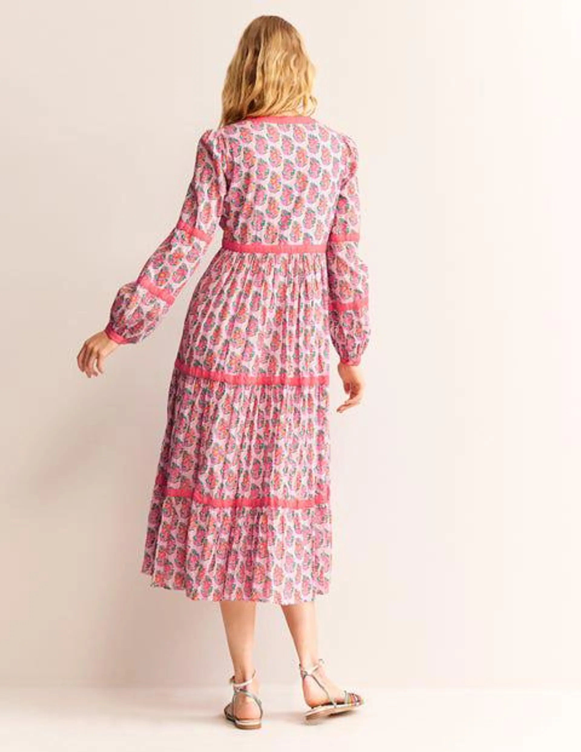 Robe midi volantée à col V