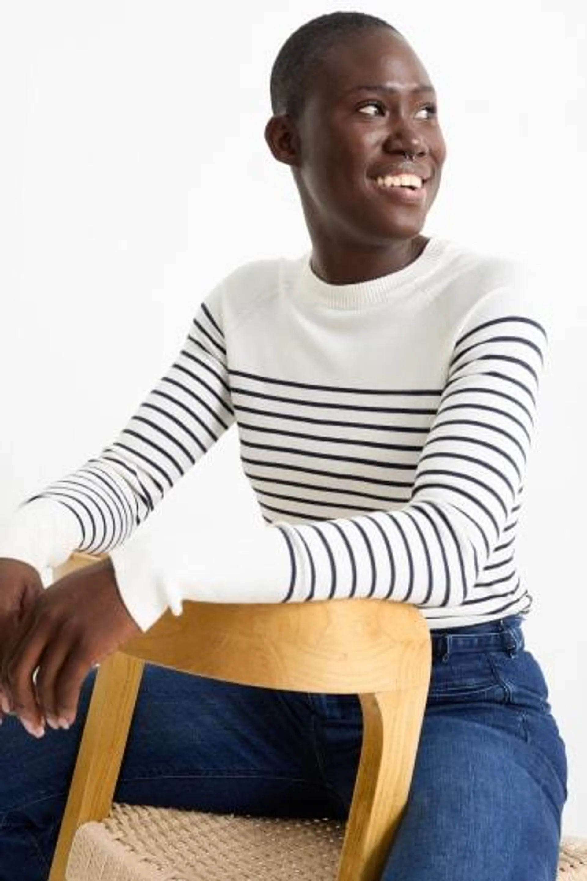 Fine knit jumper - striped