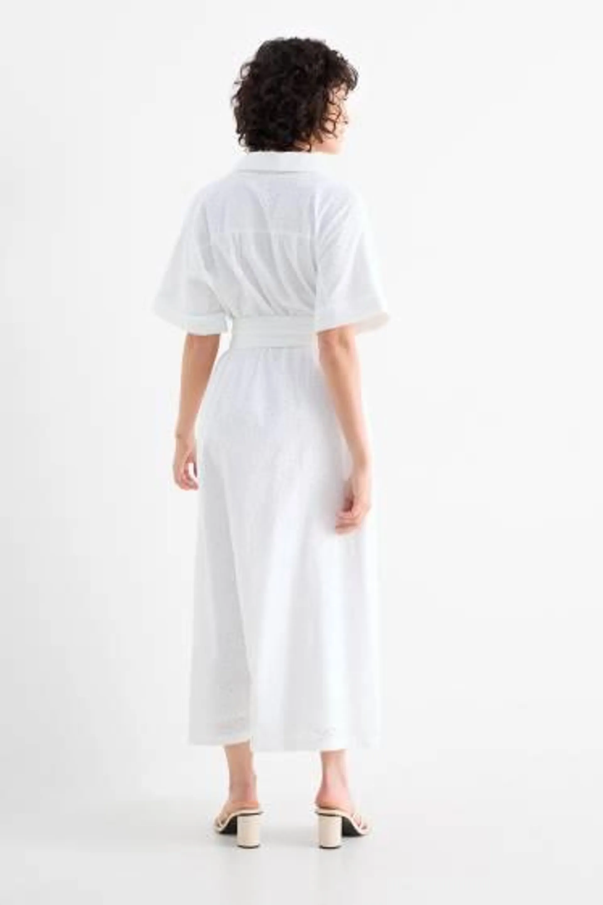 V-neck shirt dress and belt - broderie anglaise