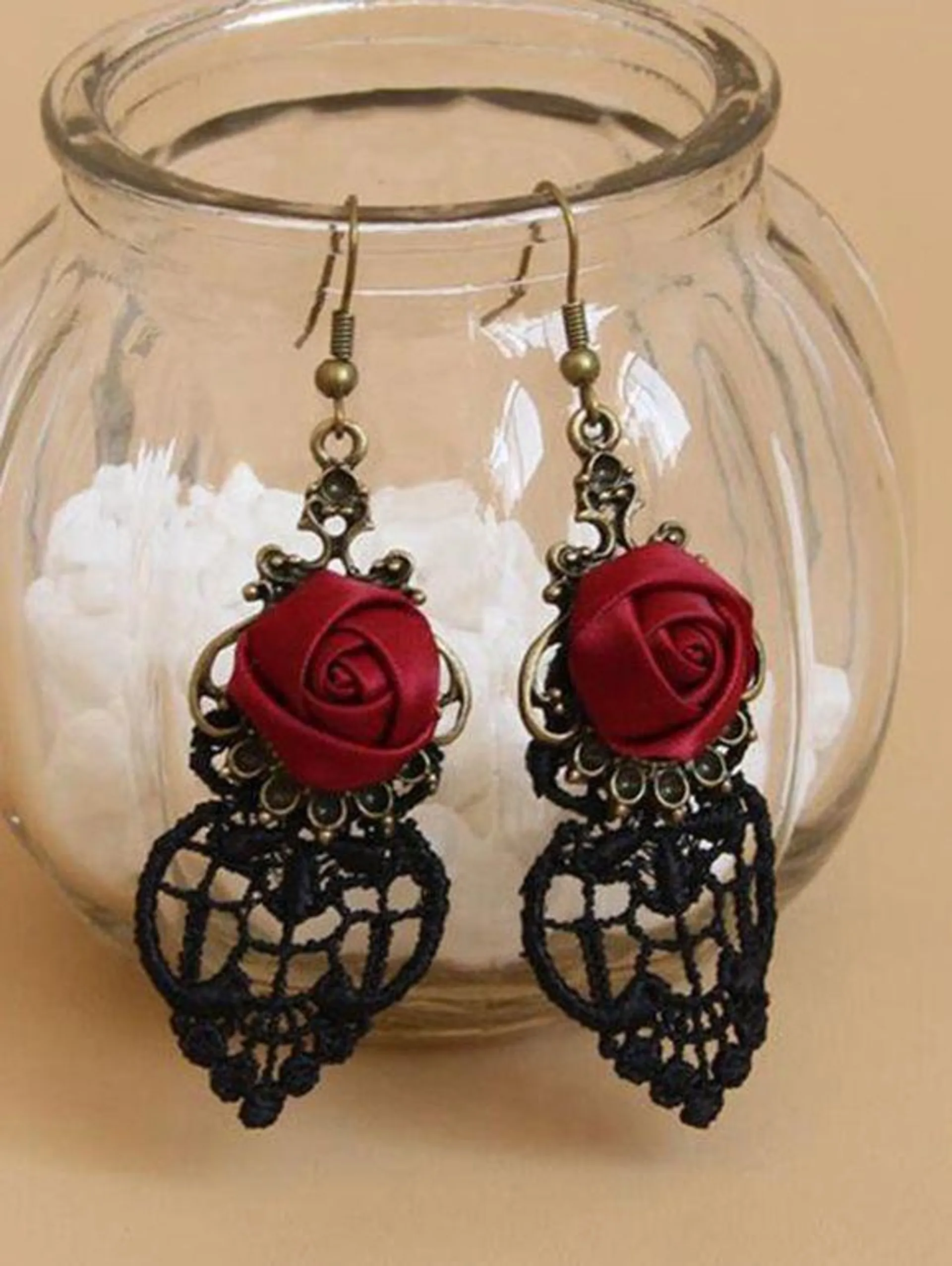 Boucles D'Oreilles Pendantes en Dentelle Motif Rose Style Gothique Vintage