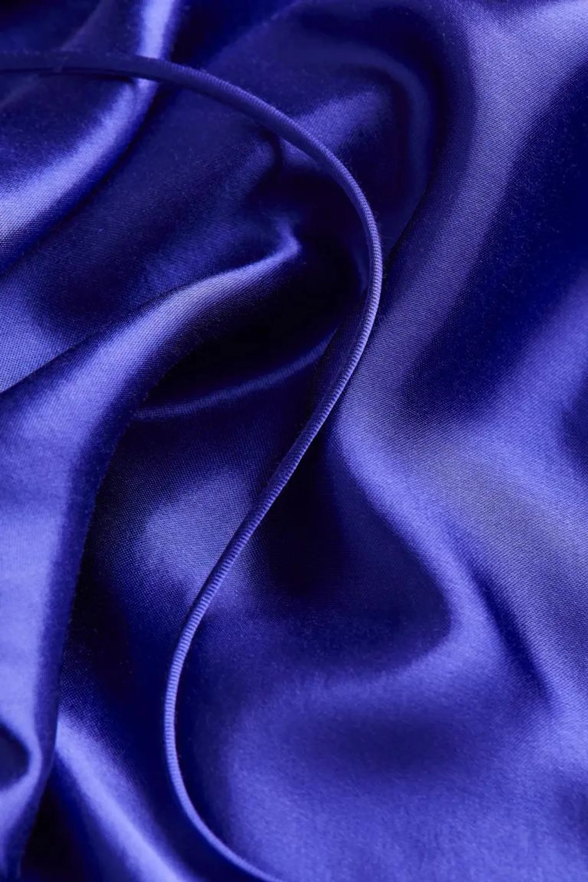 Robe dos nu en satin