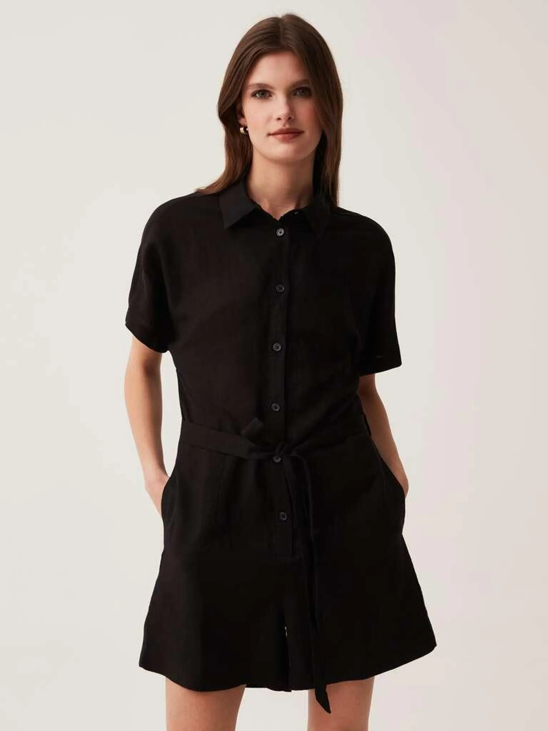 Short jumpsuit in linen and viscose Noir