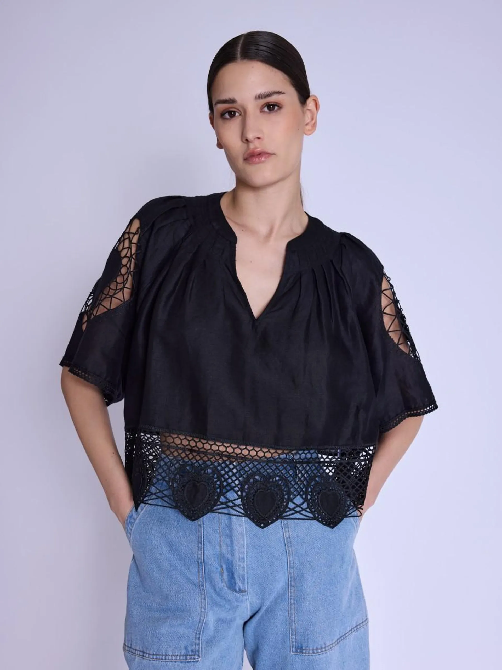 TALULA | Top noir en lin avec broderie coeur