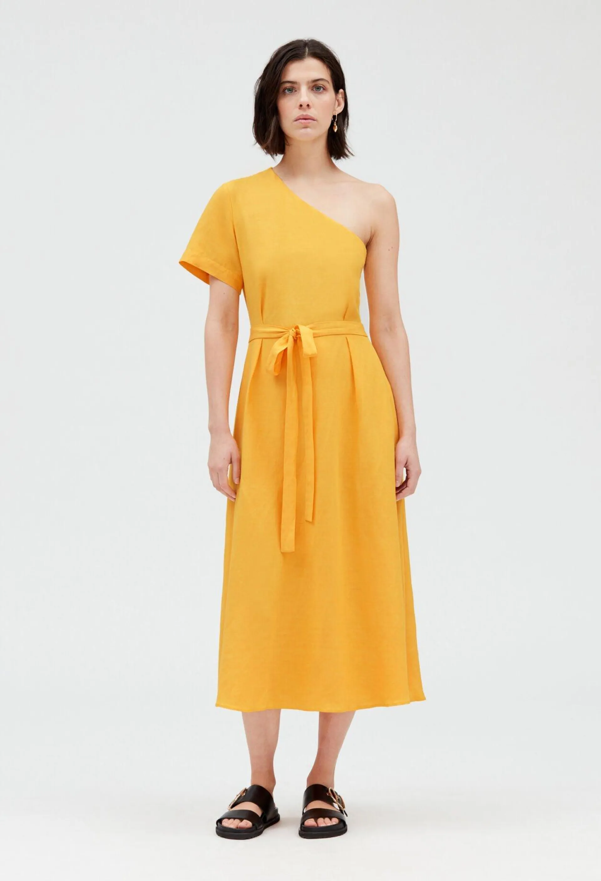 Robe midi asymétrique jaune