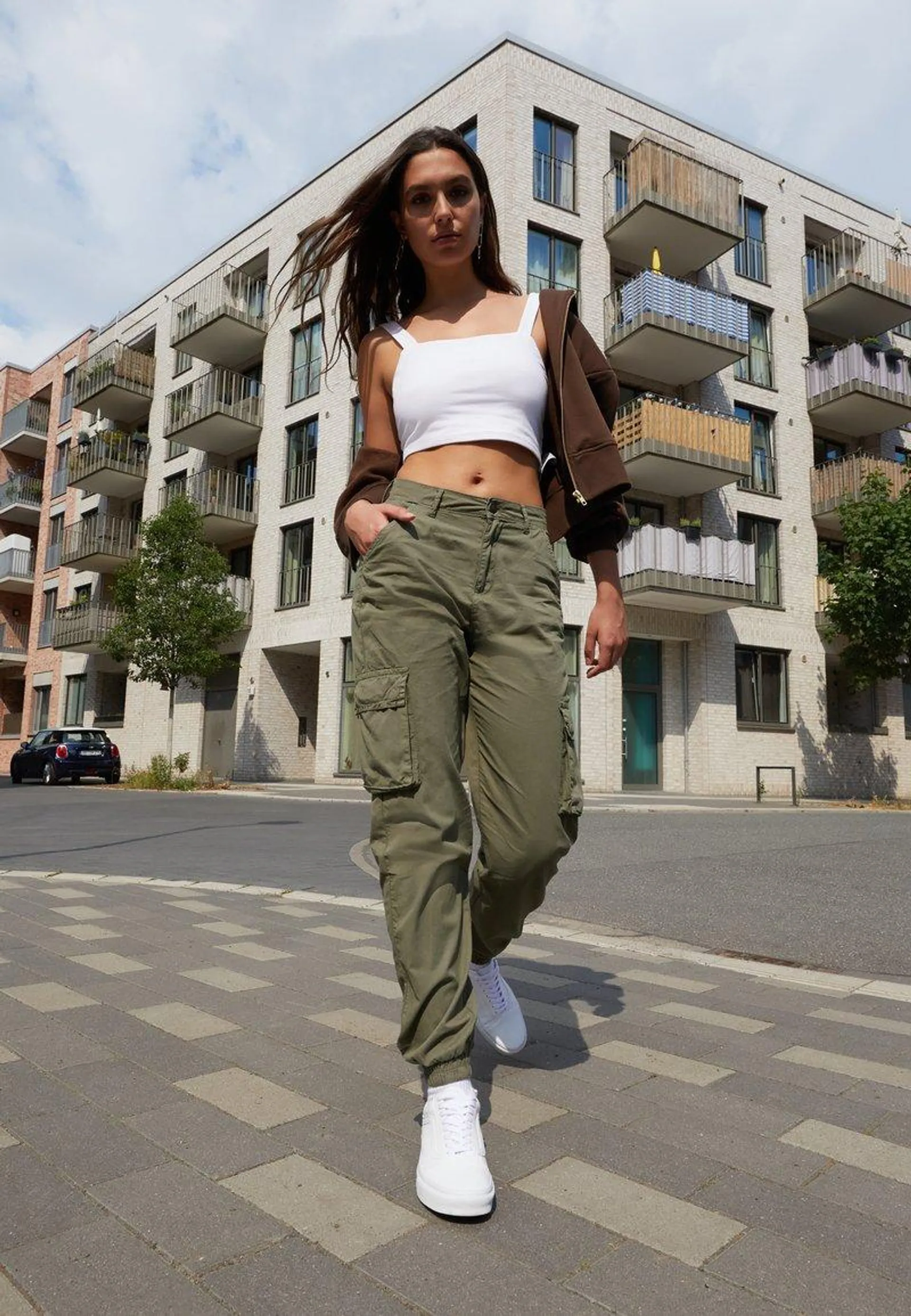 RUBY - Pantalon cargo - olive