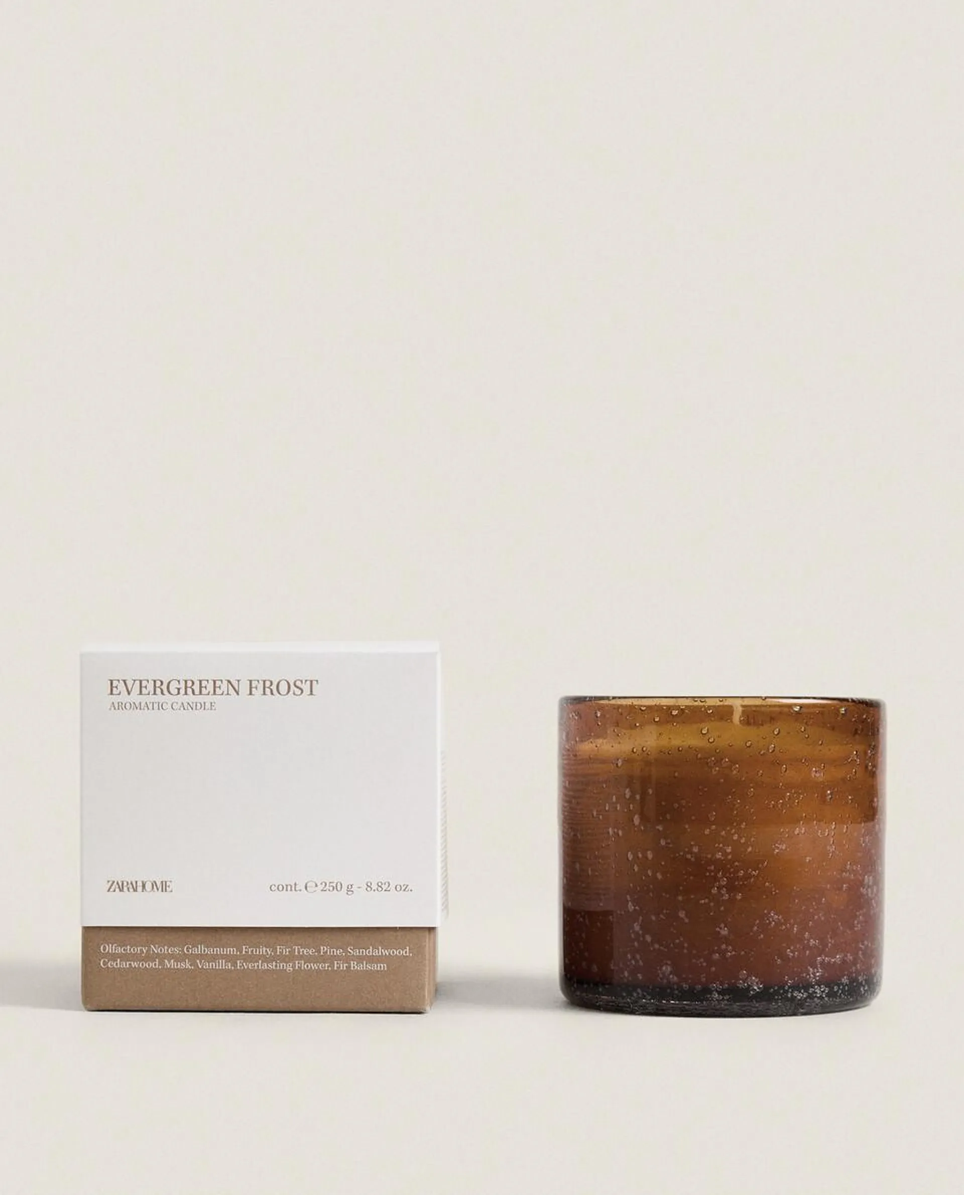 (250 G) BOUGIE PARFUMÉE EVERGREEN FROST