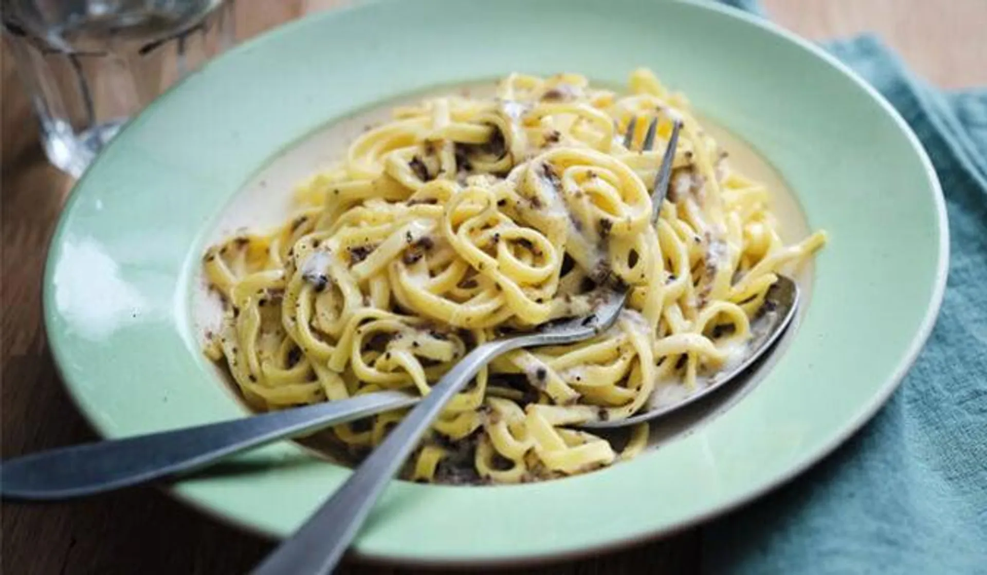 Tagliatelles aux truffes blanches d'été (3 %)