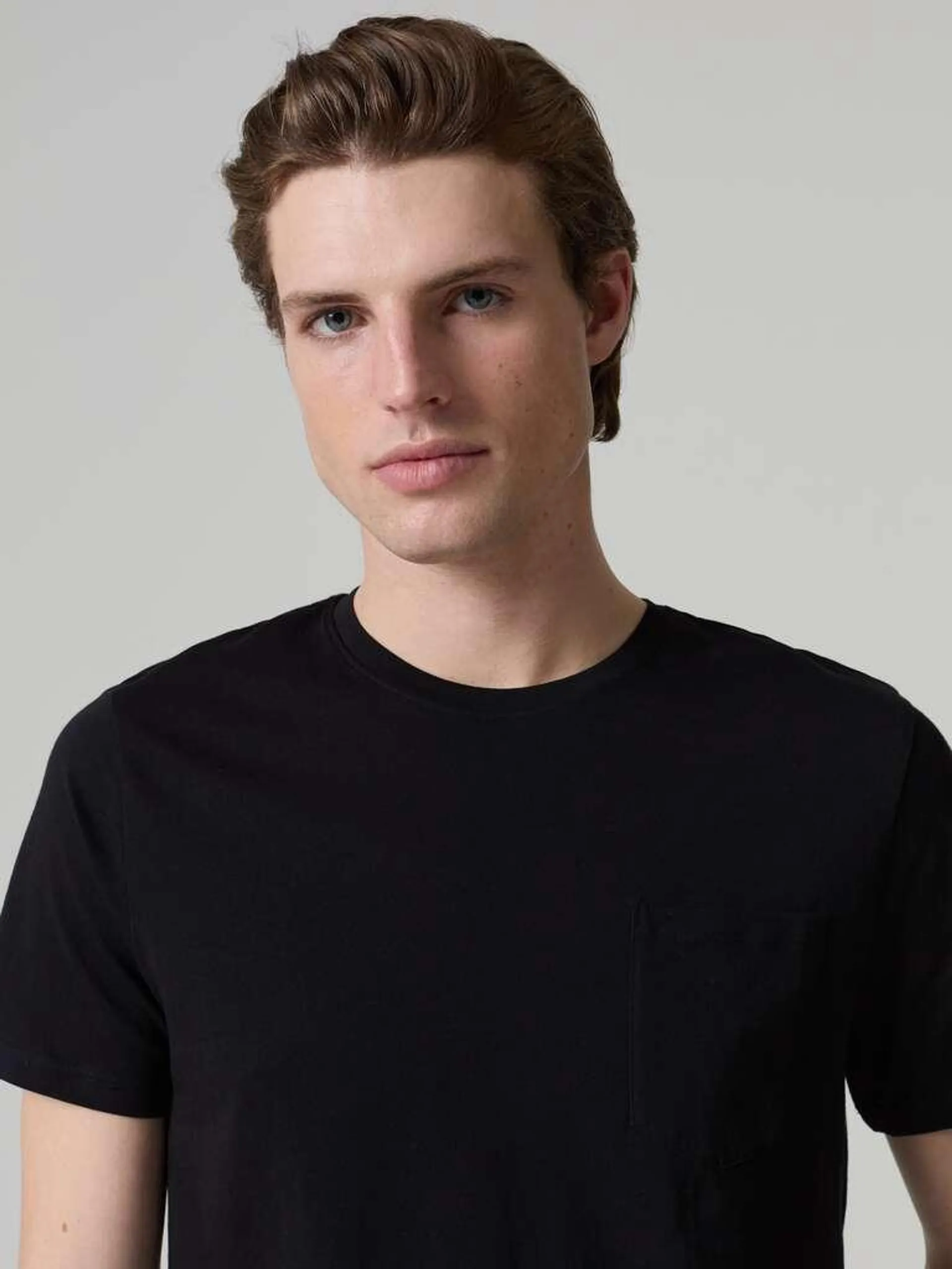 Black Supima cotton T-shirt with pocket