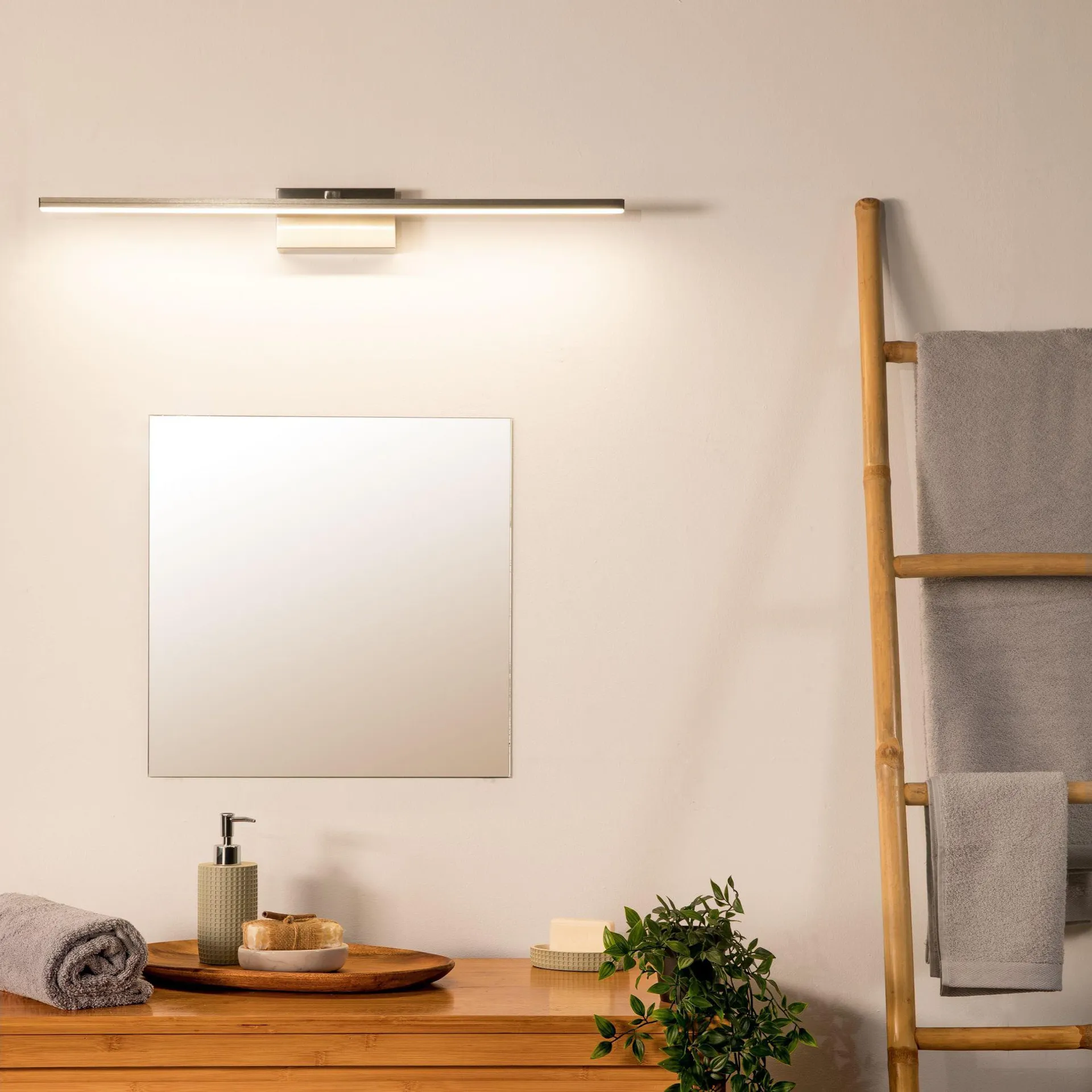 Applique murale LED ROD (L70cm) en métal nickel