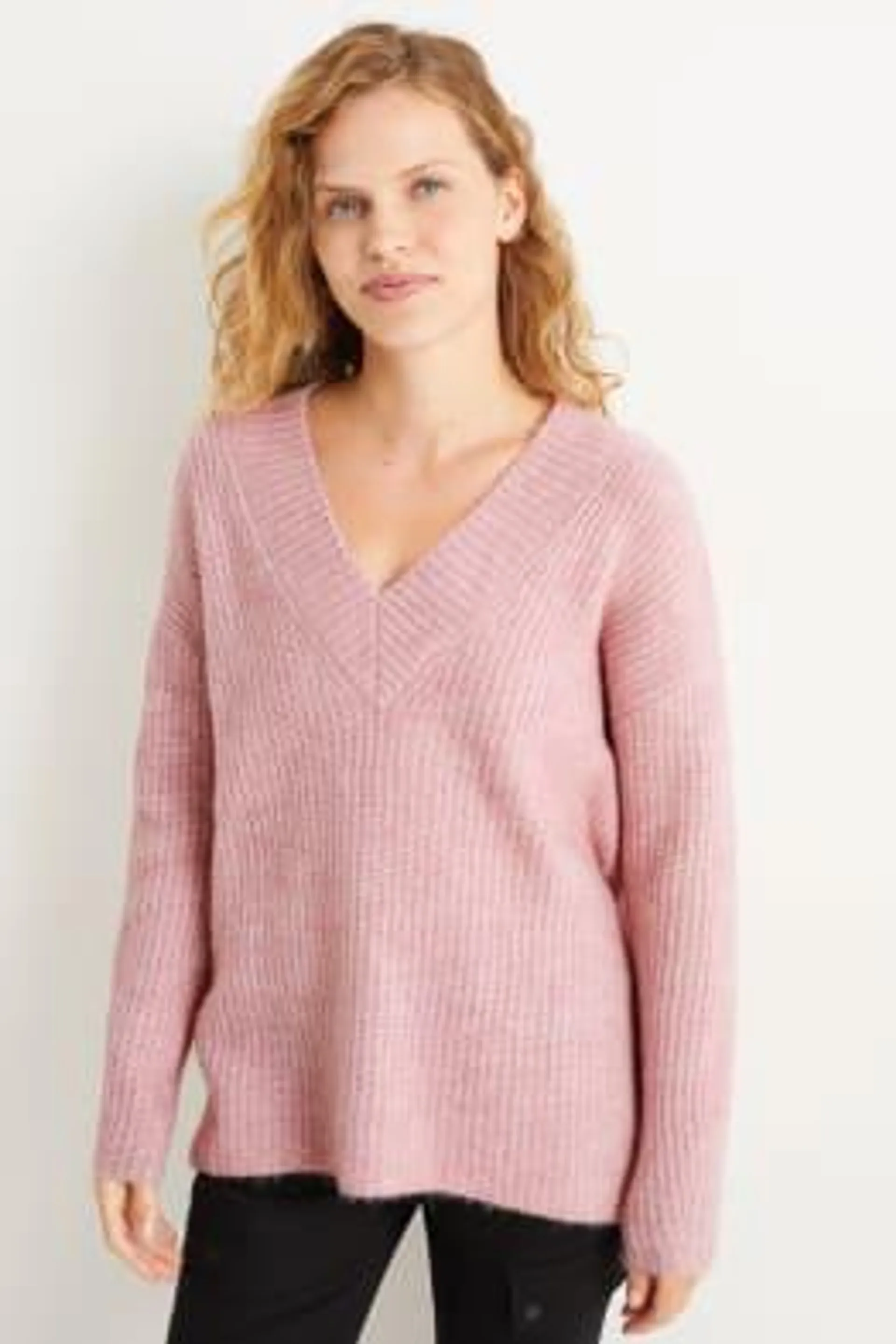 V-neck jumper