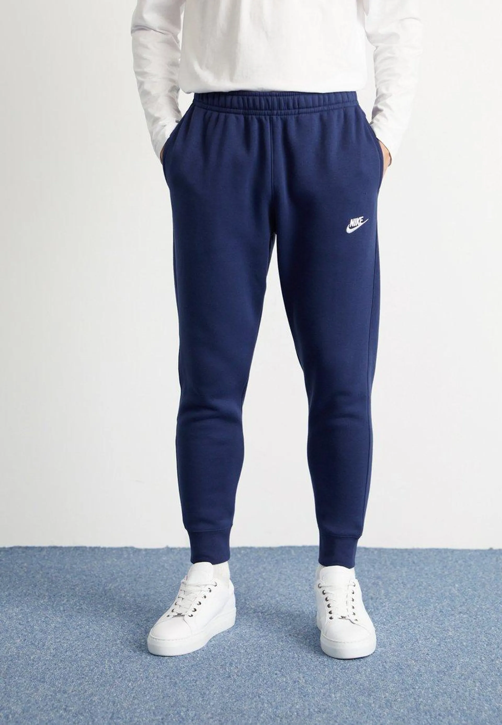 CLUB - Pantalones deportivos - midnight navy