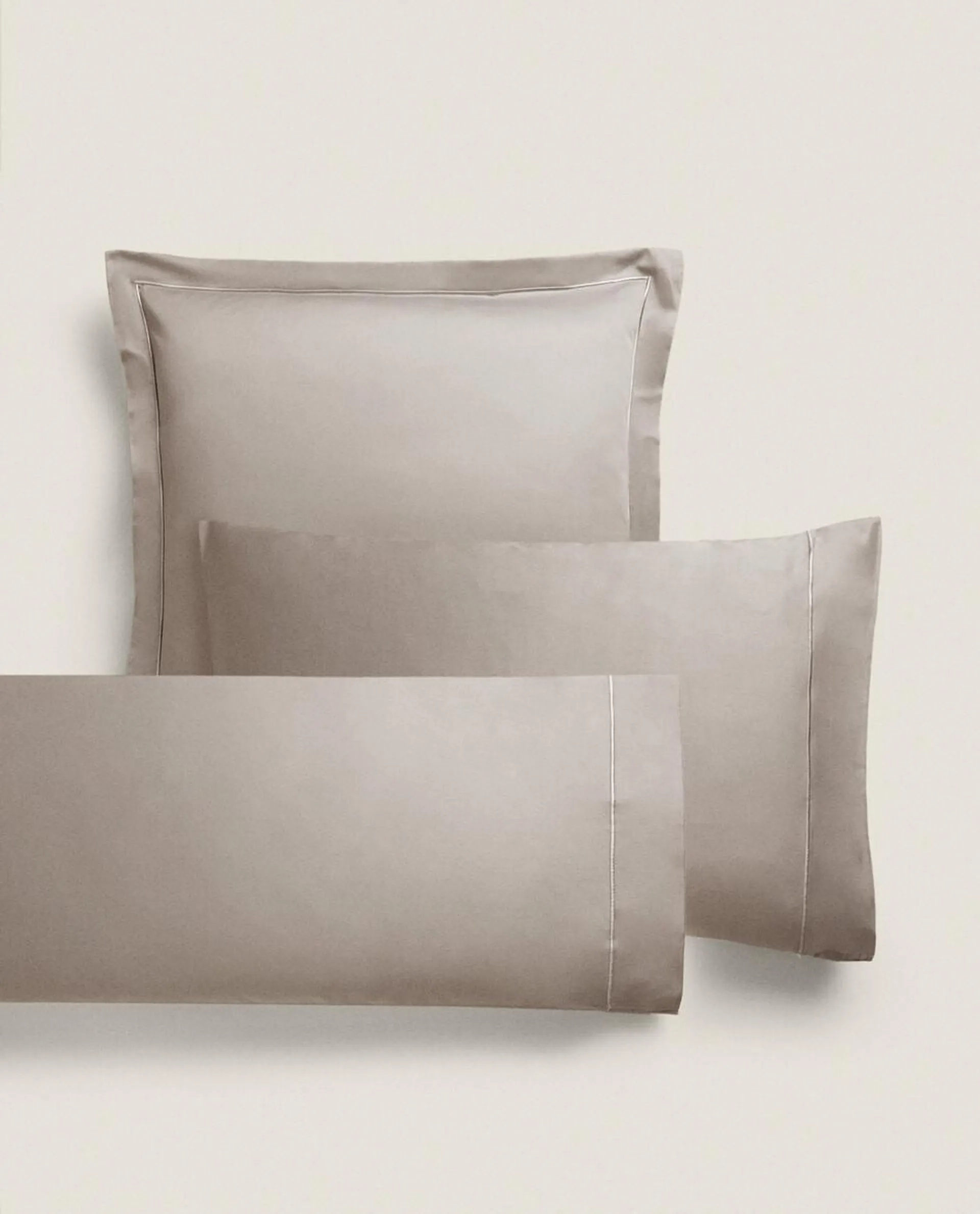 (300 THREAD COUNT) SATEEN PILLOWCASE WITH TRIM