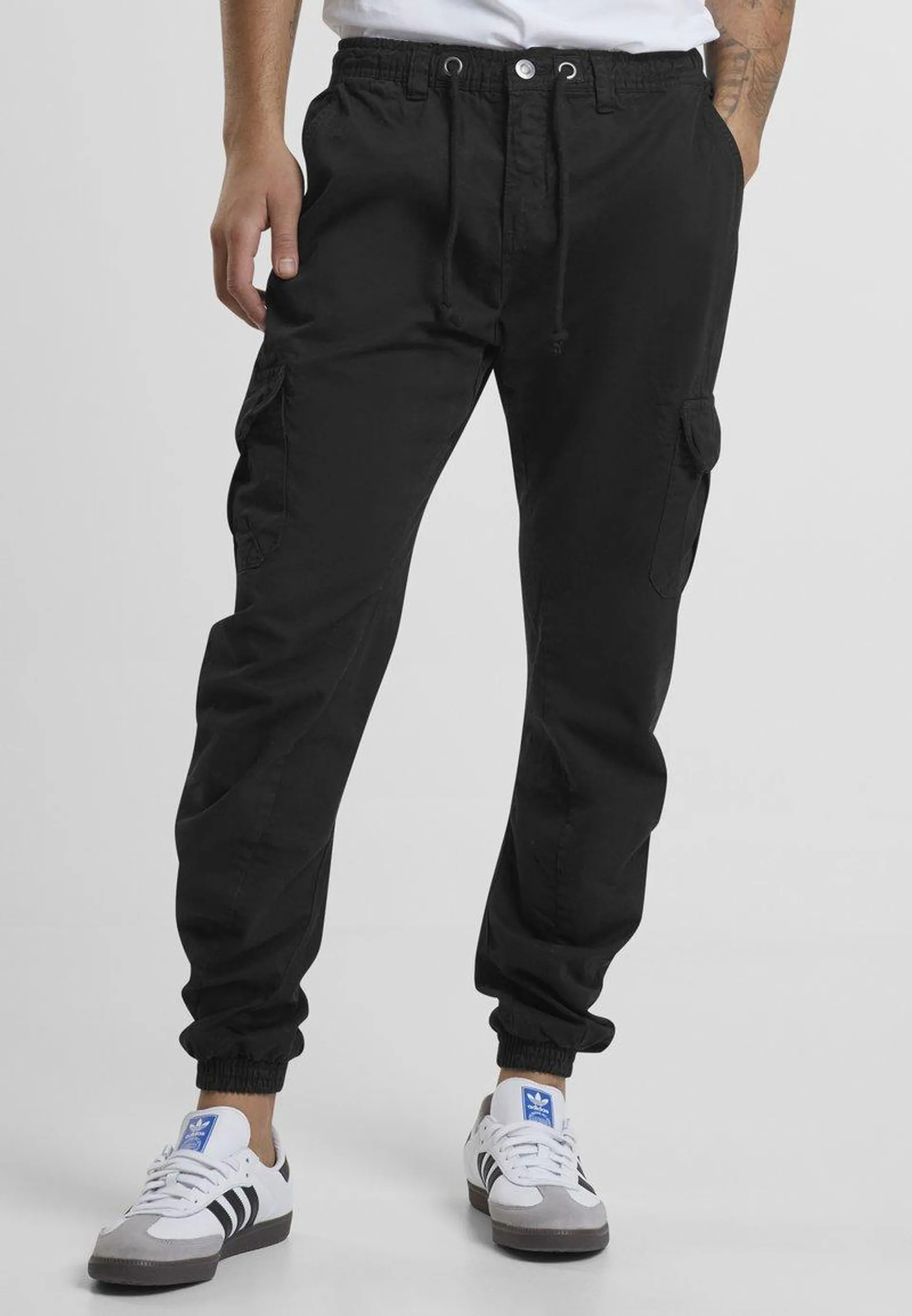 CARGO JOGGING PANTS - Pantalones cargo - black