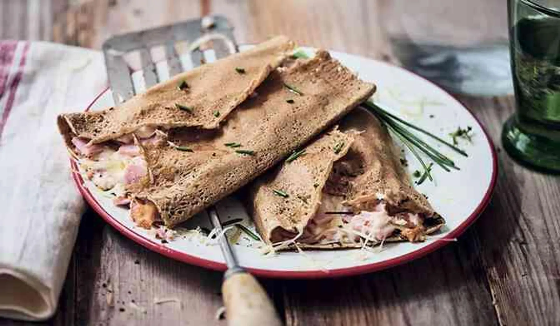 2 galettes jambon-emmental