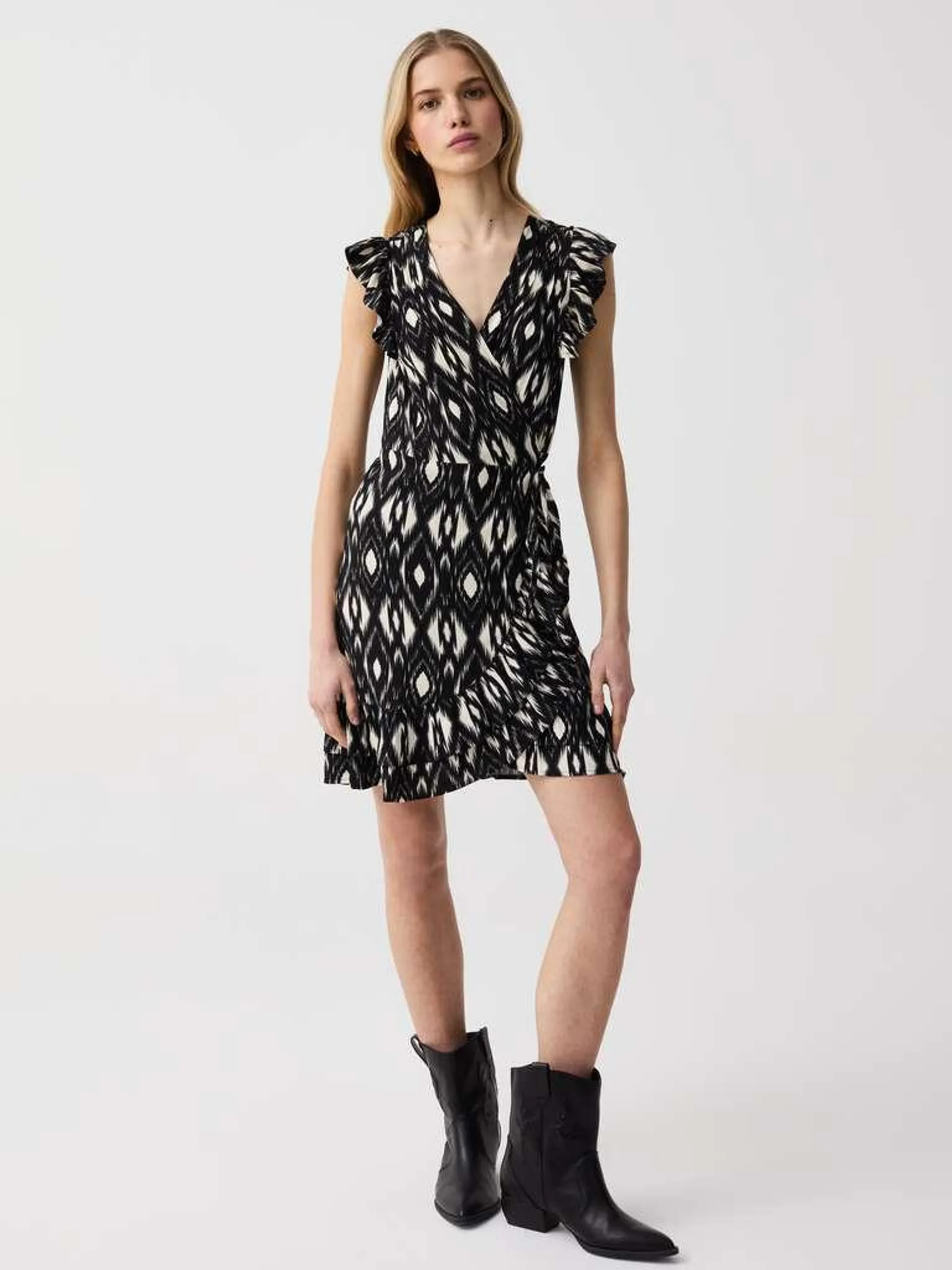 Wrap dress with frills Noir/blanc