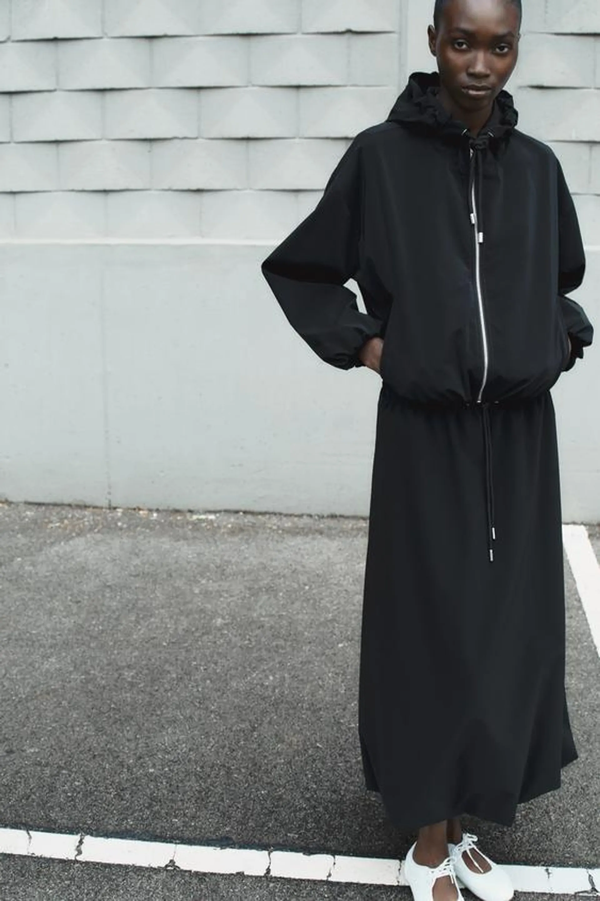 BLOUSON À CAPUCHE