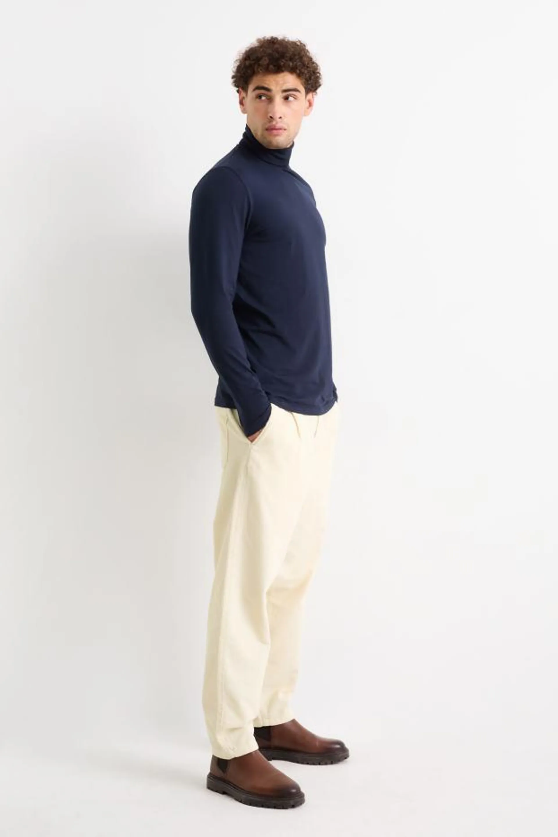 Corduroy chinos - slim fit