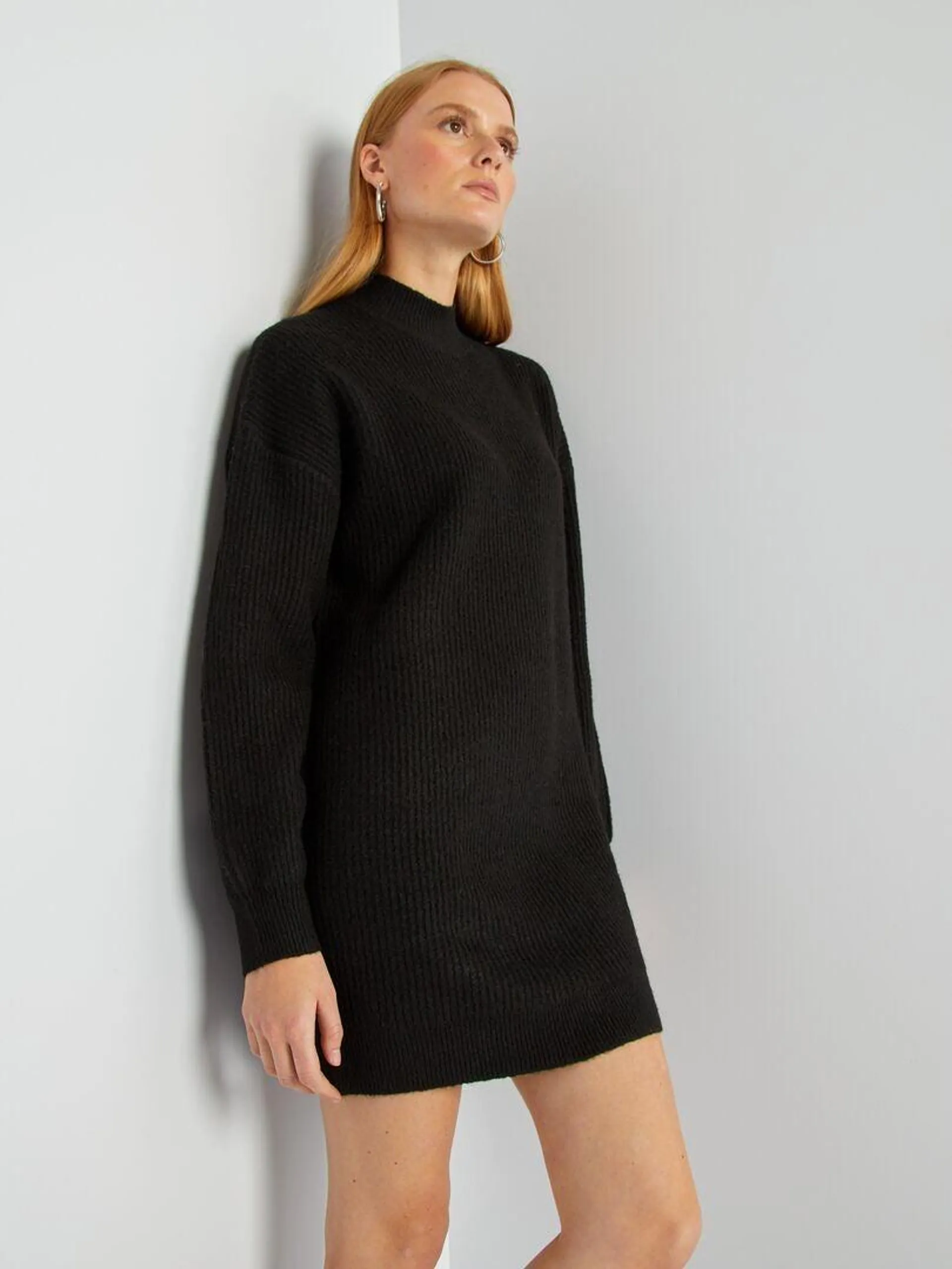 Robe pull en maille et col ras du cou - noir