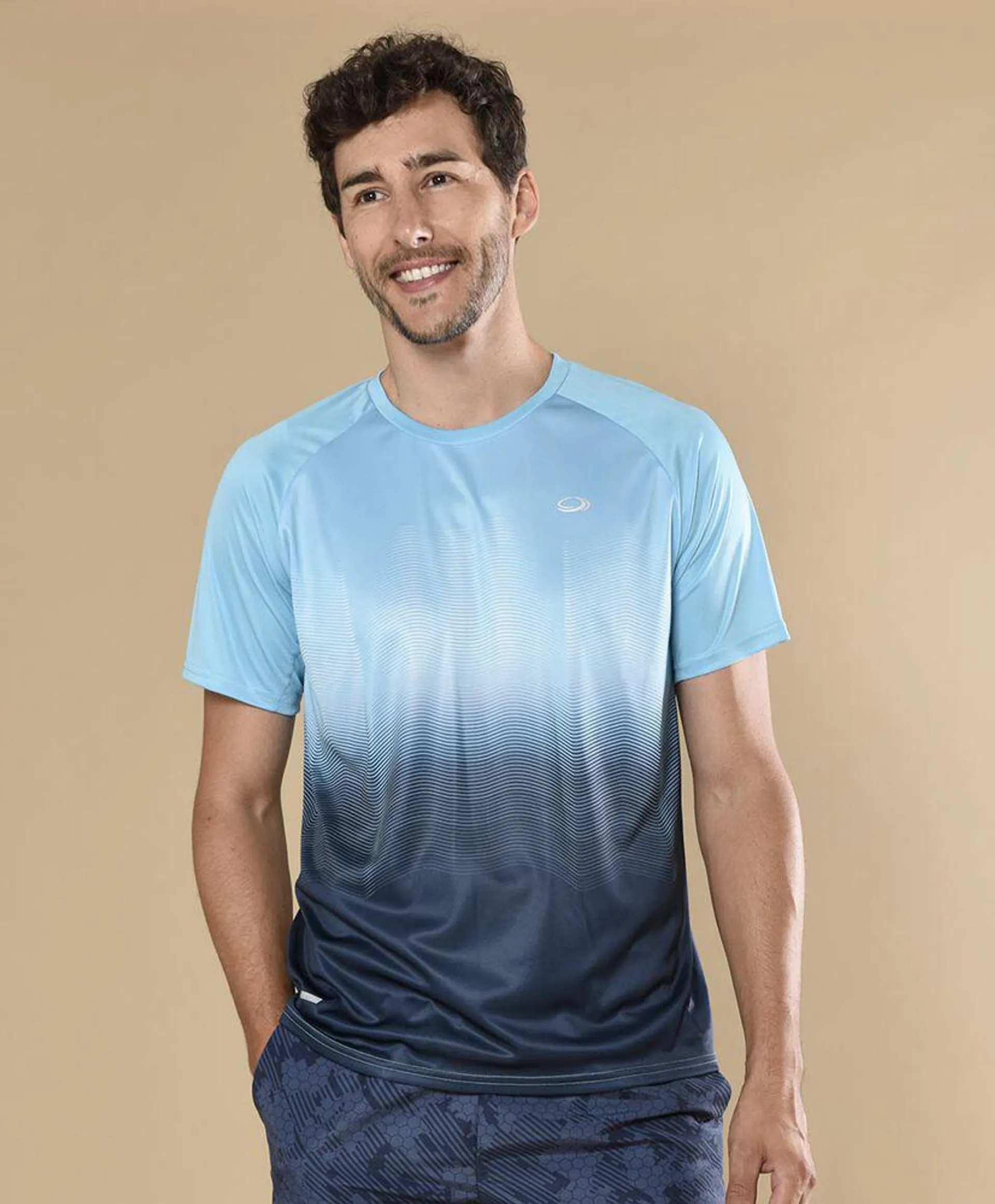 Polera deportiva hombre degradé