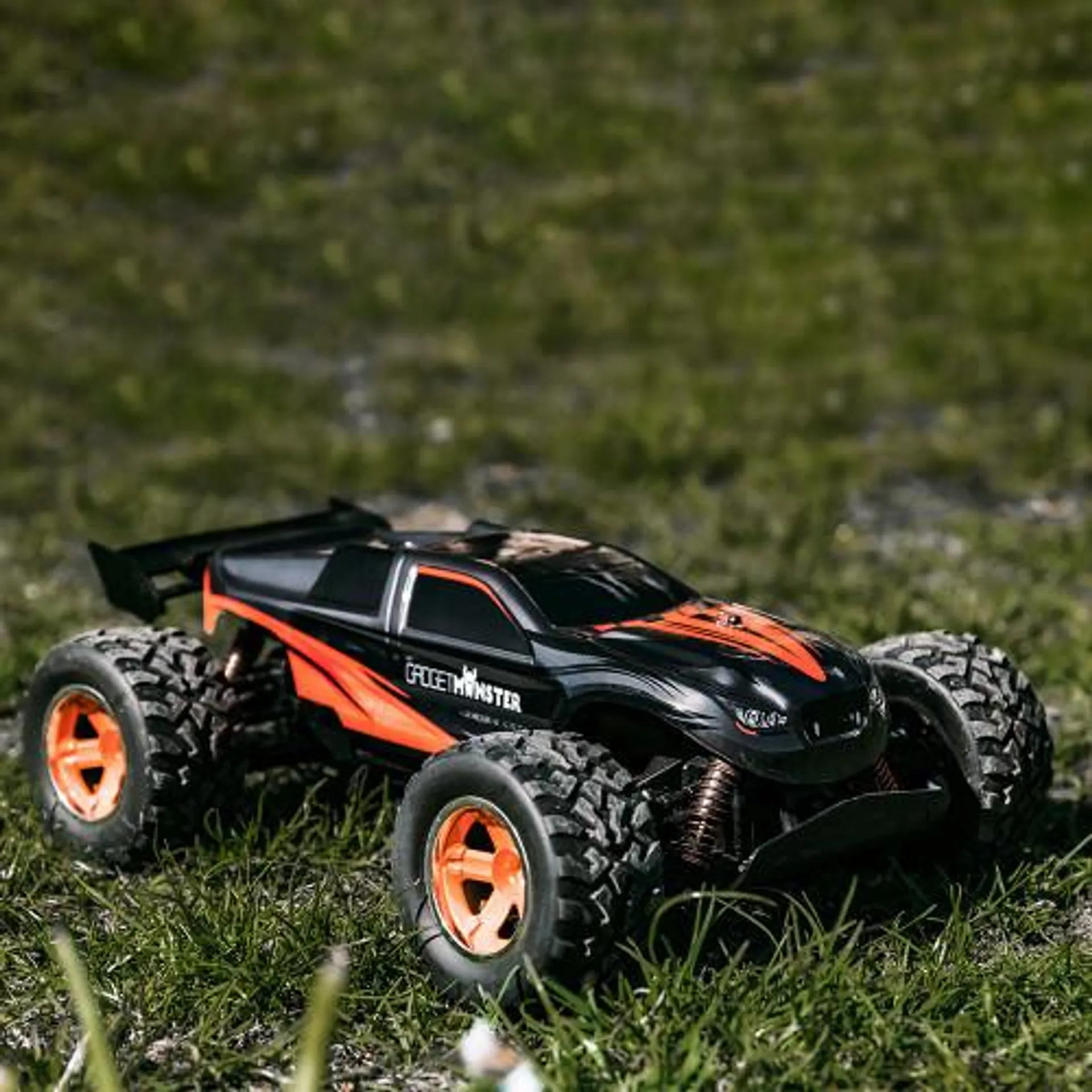 Remote Control Monster Truck 1:14 Scale by GadgetMonster