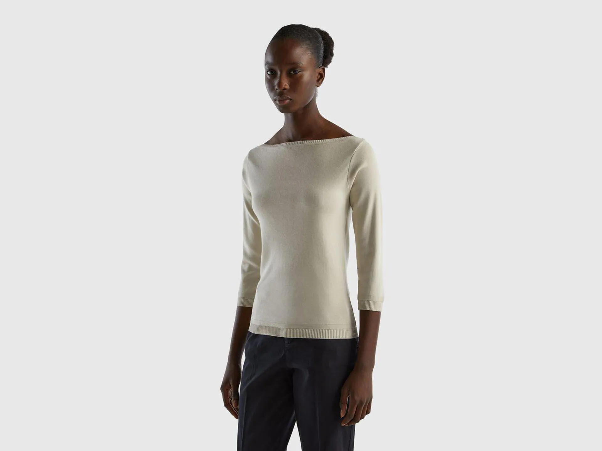 Maglia 100% cotone con scollo a barchetta