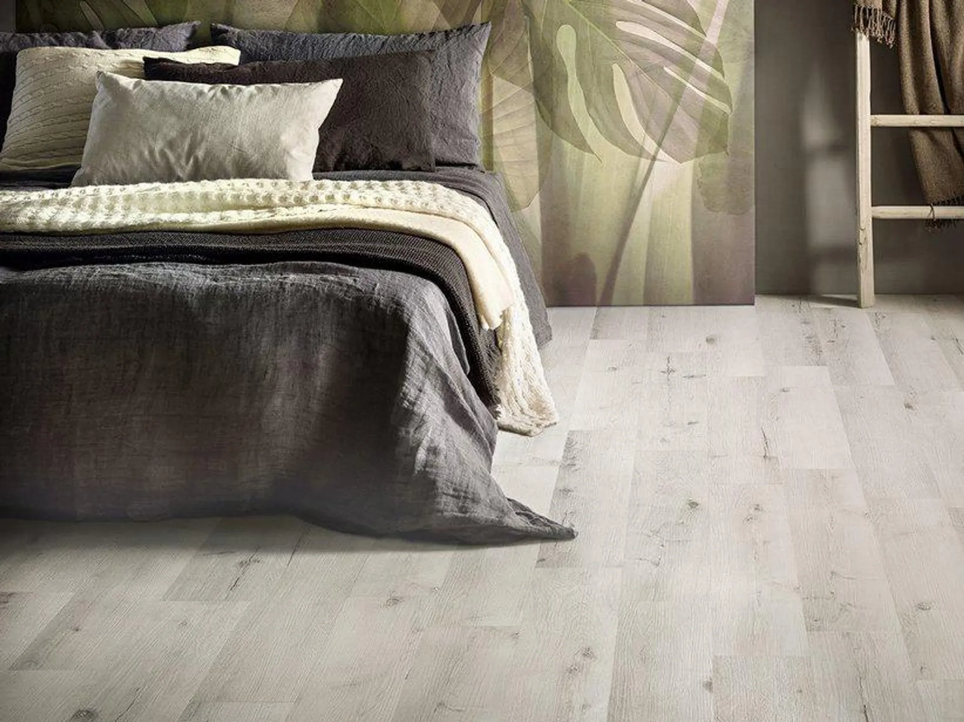 QUERCUS WHITE LVT ADV 914X152X2/0,2