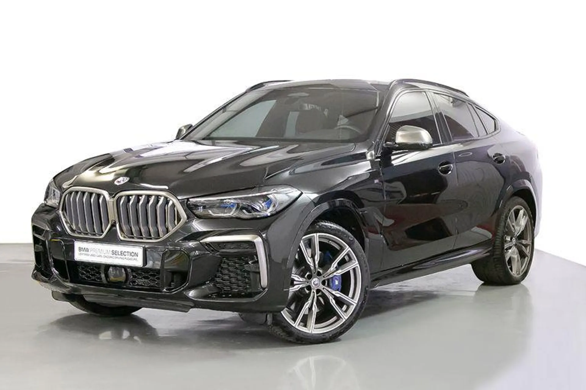 BMW X6 M50i