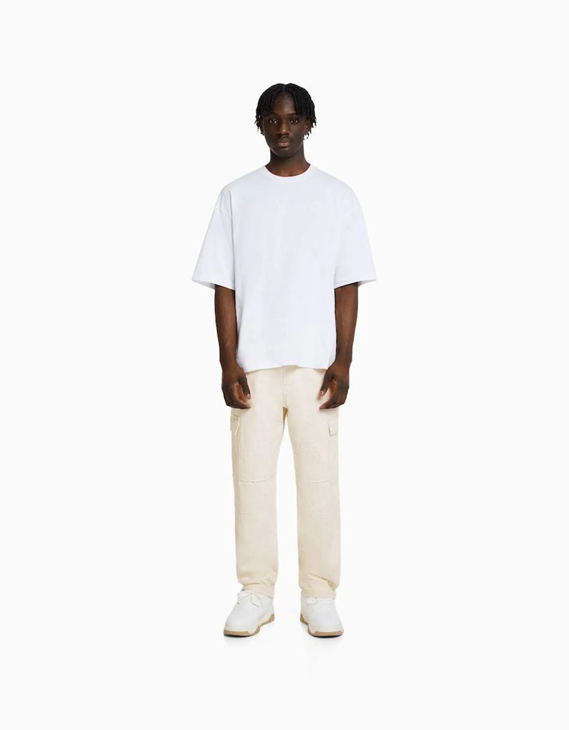 Wide-leg cargo jeans