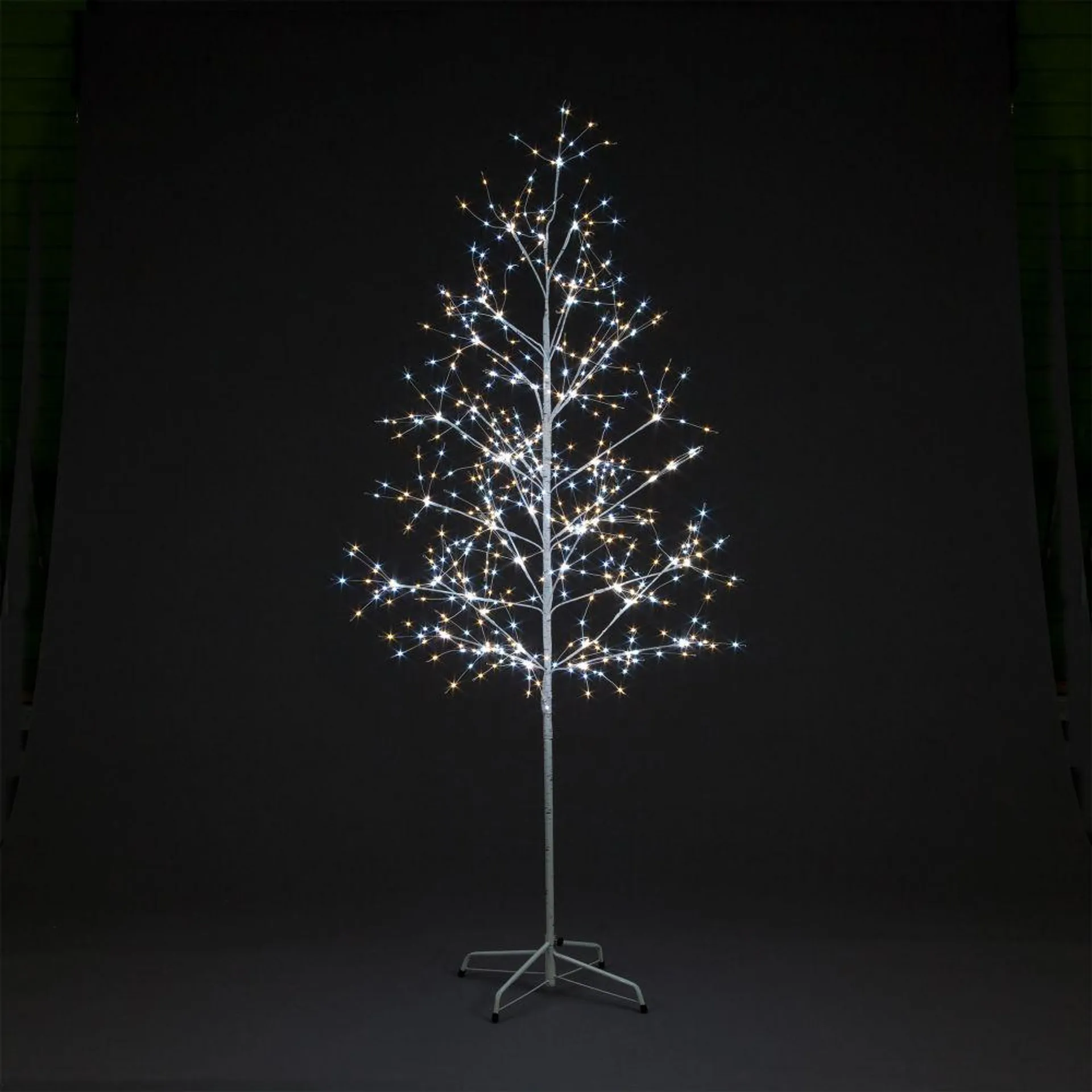 1.8m Tree 750 Warm White LEDs With 187 Ice White LEDs