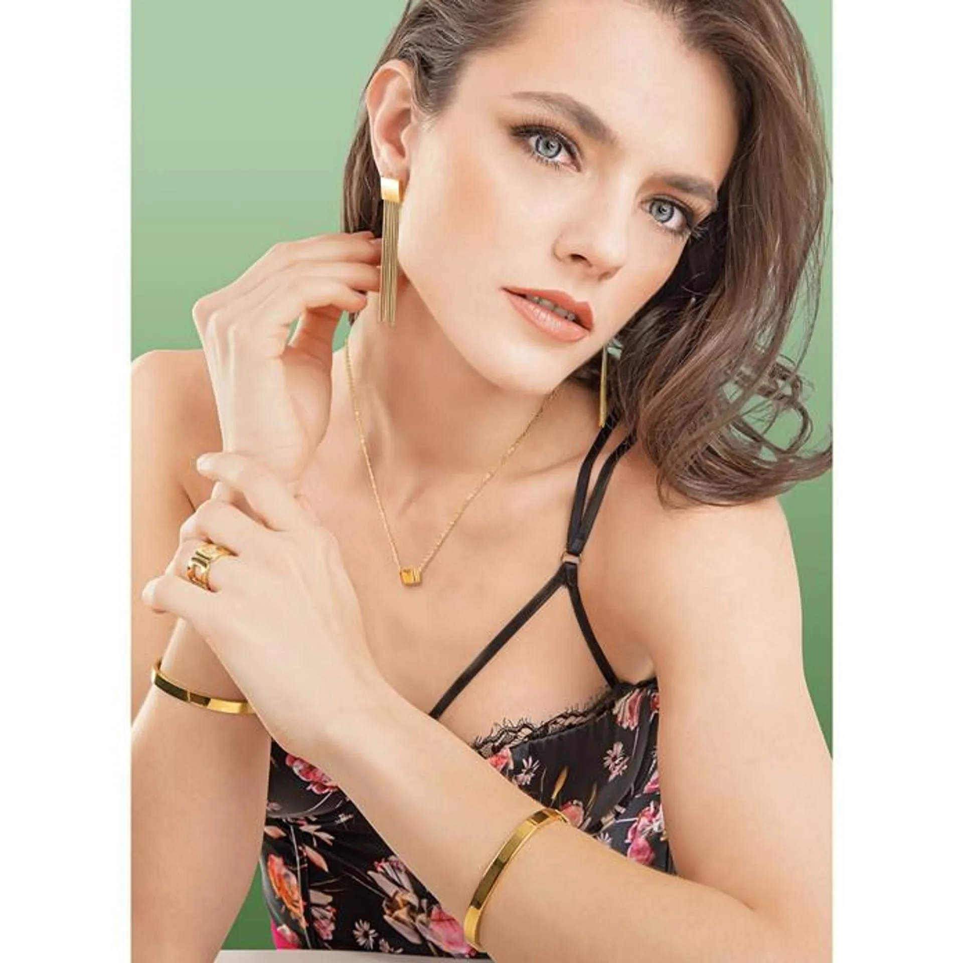 Dije con Cadena