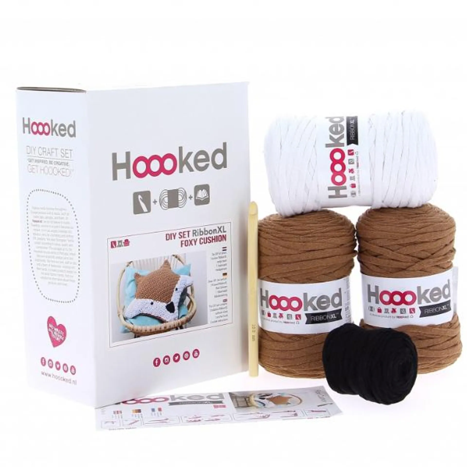 Foxy Cushion - Crochet Kit - Hoooked Ribbon XL