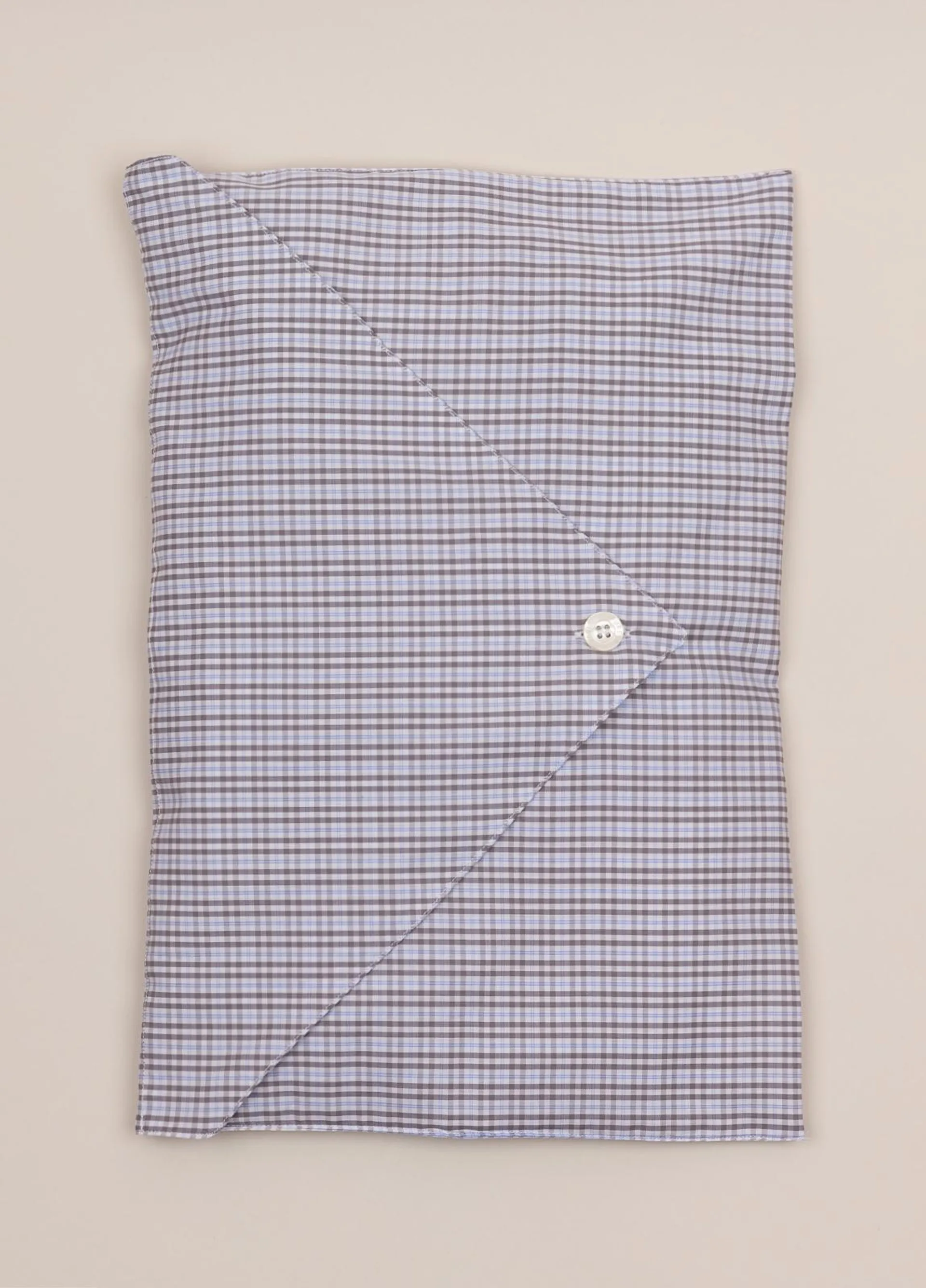 Pijama largo FUREST COLECCIÓN cuadros gris y azul con funda incluida